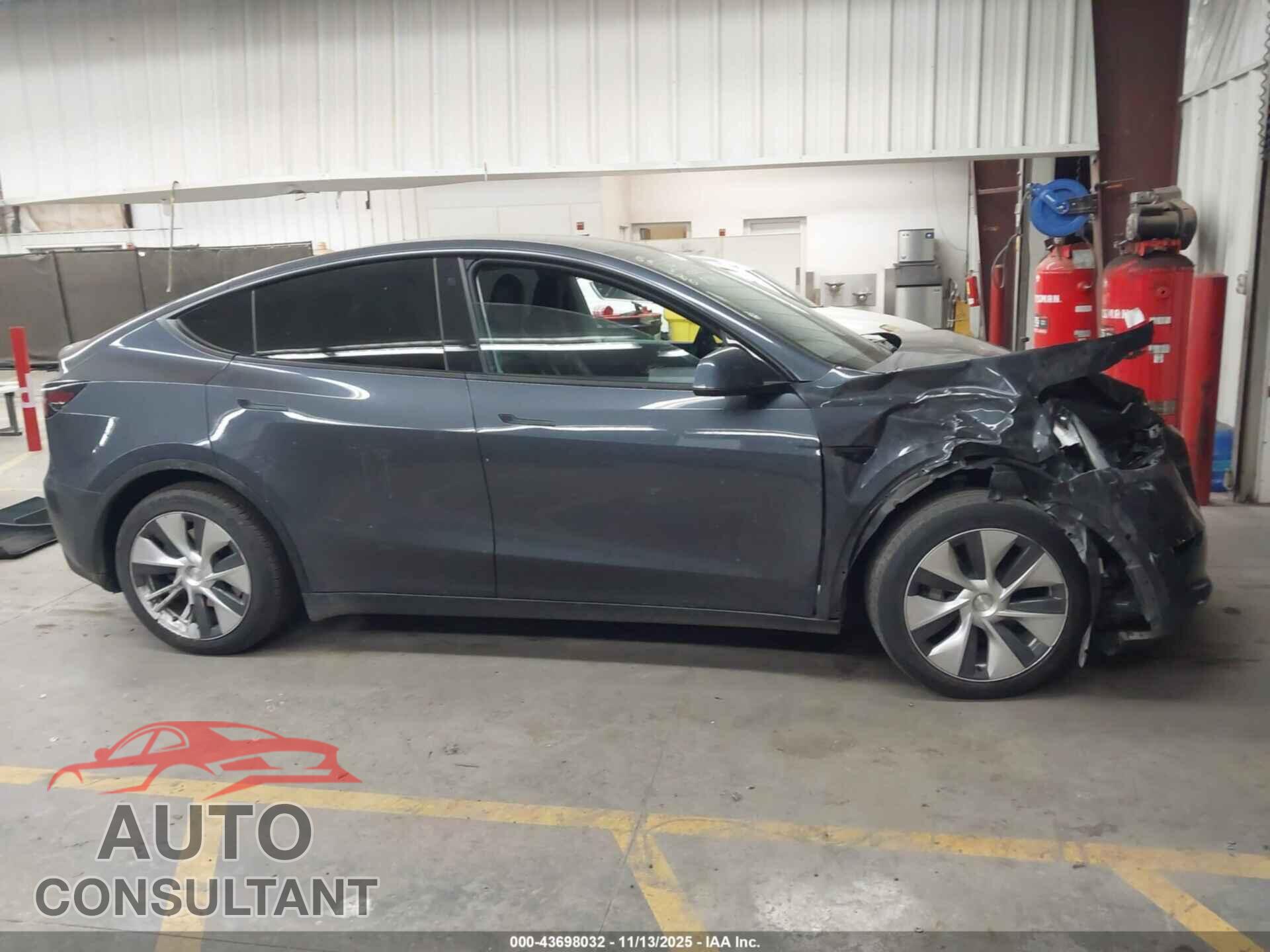 TESLA MODEL Y 2022 - 7SAYGAEE2NF558310