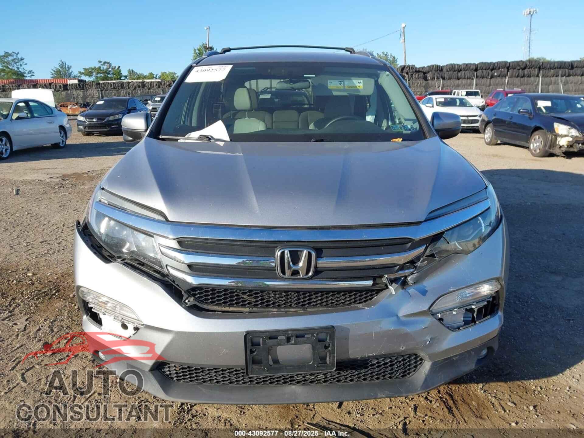 HONDA PILOT 2017 - 5FNYF6H33HB000686