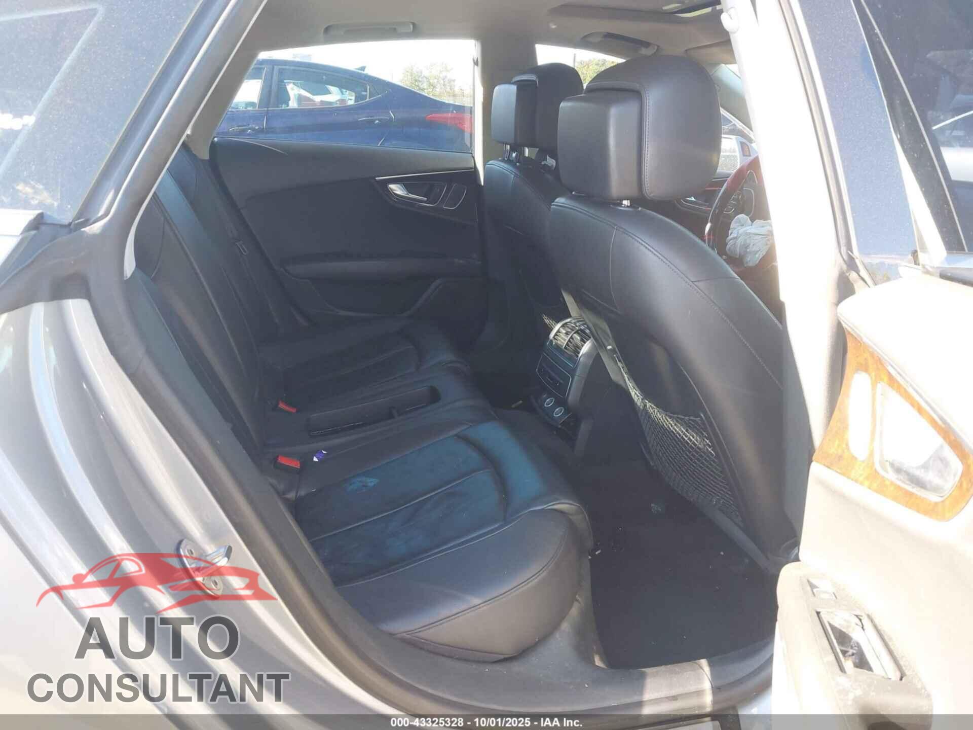 AUDI A7 2012 - WAUYGAFC3CN120384