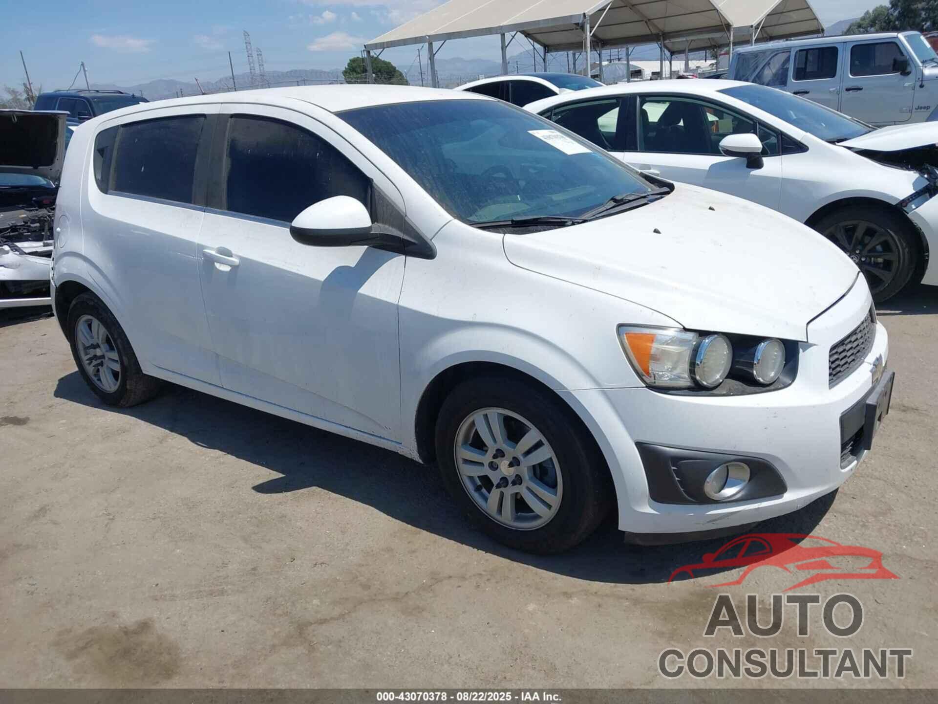 CHEVROLET SONIC 2013 - 1G1JC6SB7D4122598