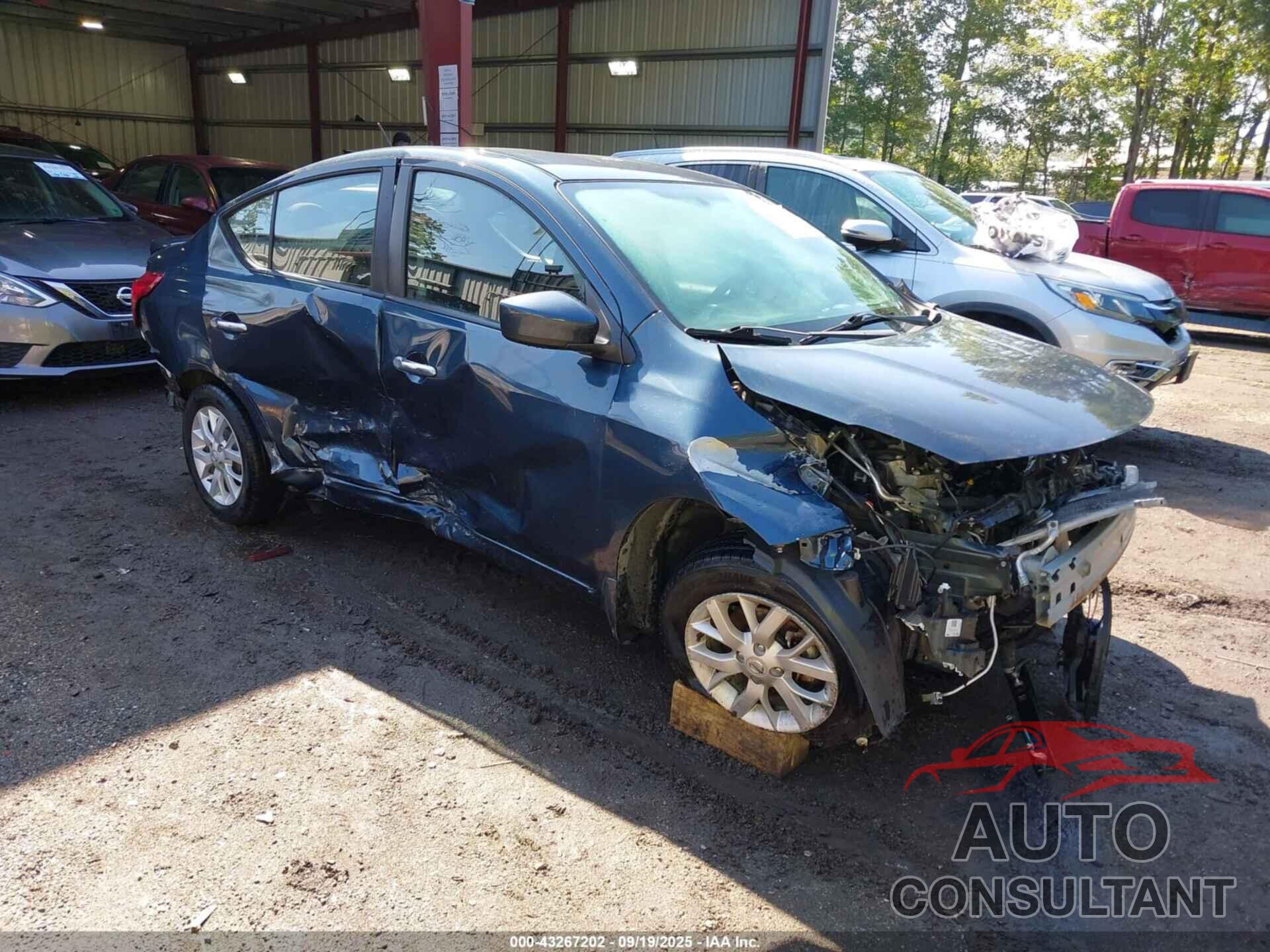 NISSAN VERSA 2017 - 3N1CN7AP3HL870247