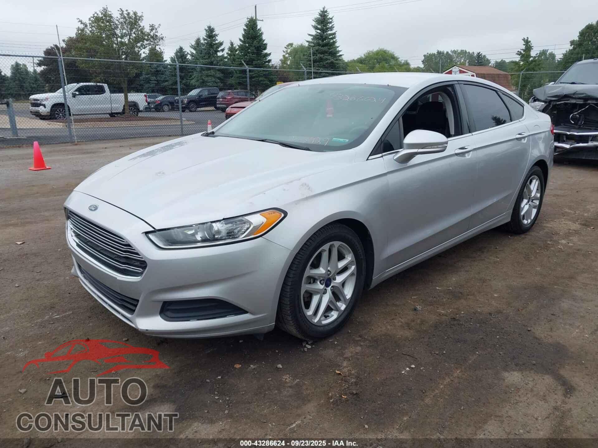 FORD FUSION 2015 - 1FA6P0H77F5115929