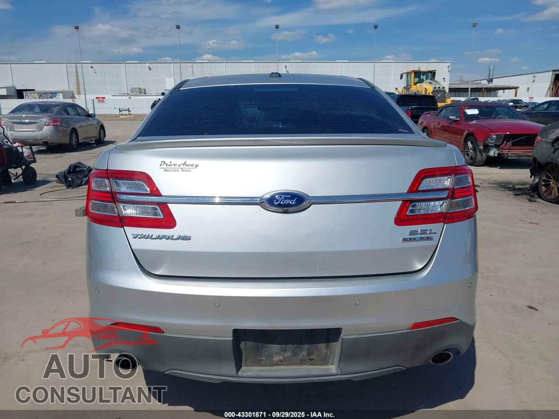 FORD TAURUS 2014 - 1FAHP2E88EG177554