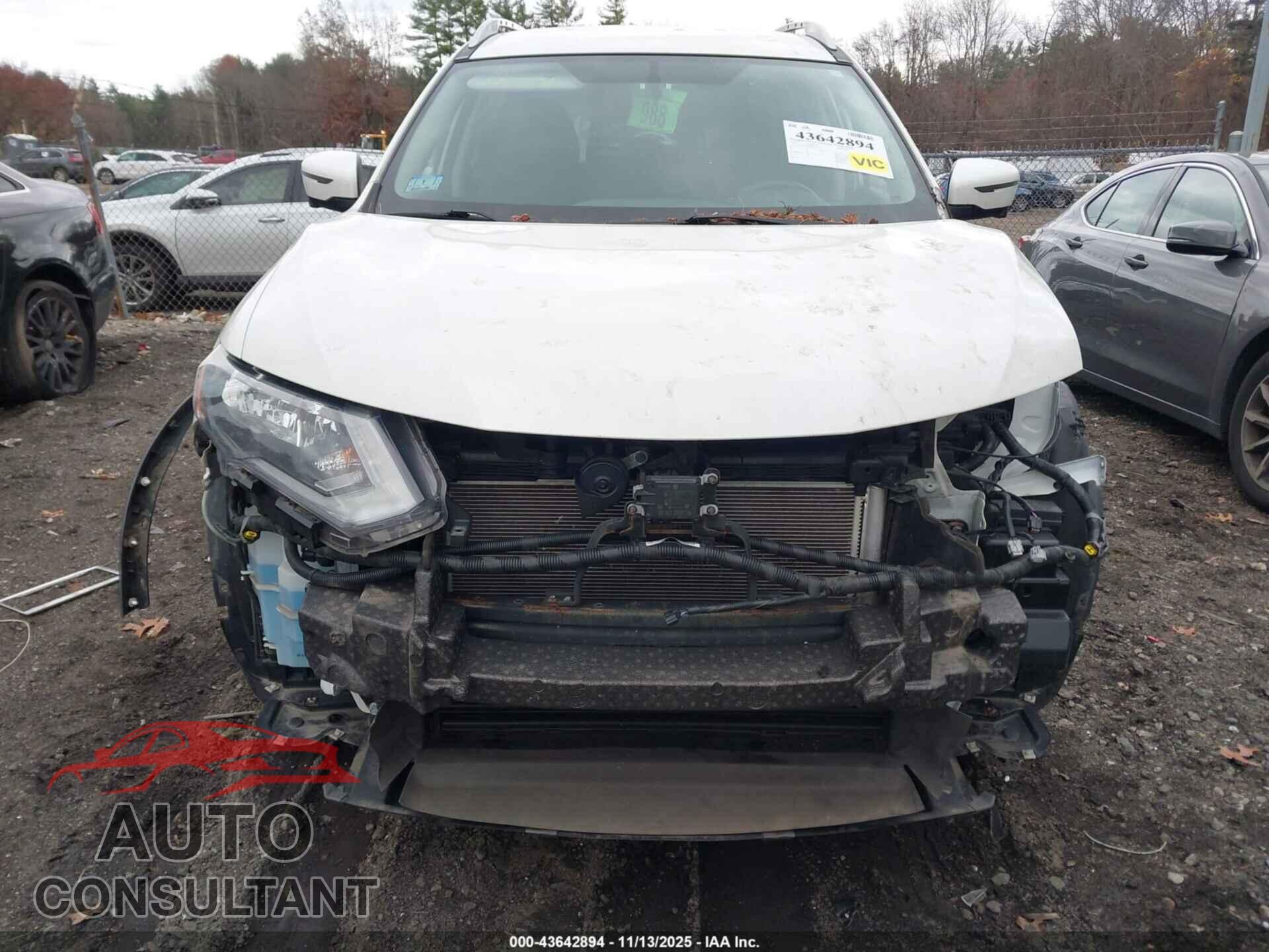 NISSAN ROGUE 2018 - KNMAT2MV0JP543743