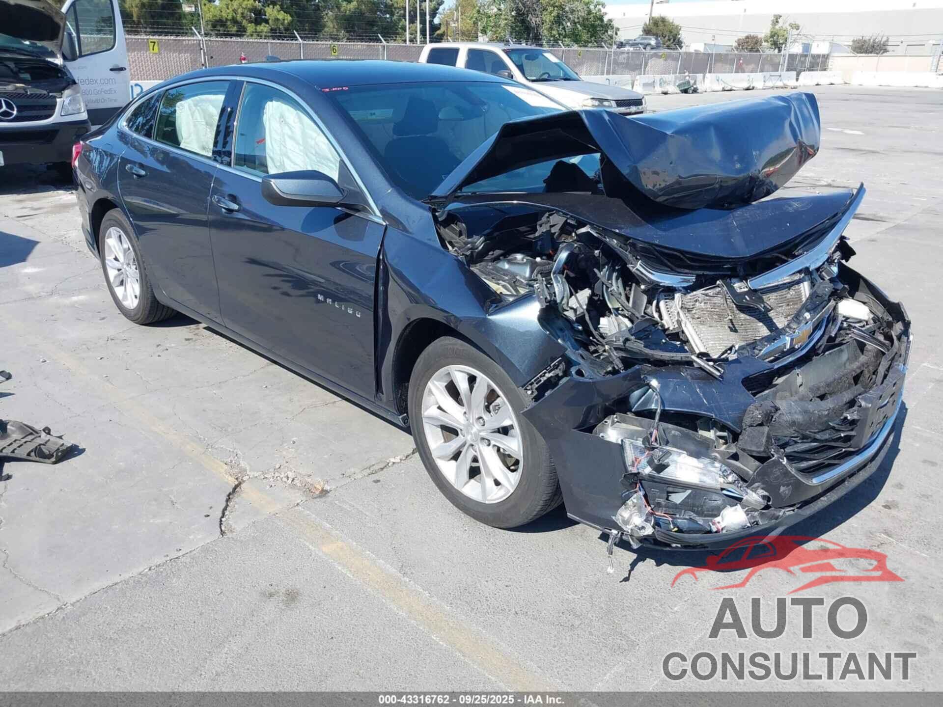 CHEVROLET MALIBU 2019 - 1G1ZD5ST9KF137091