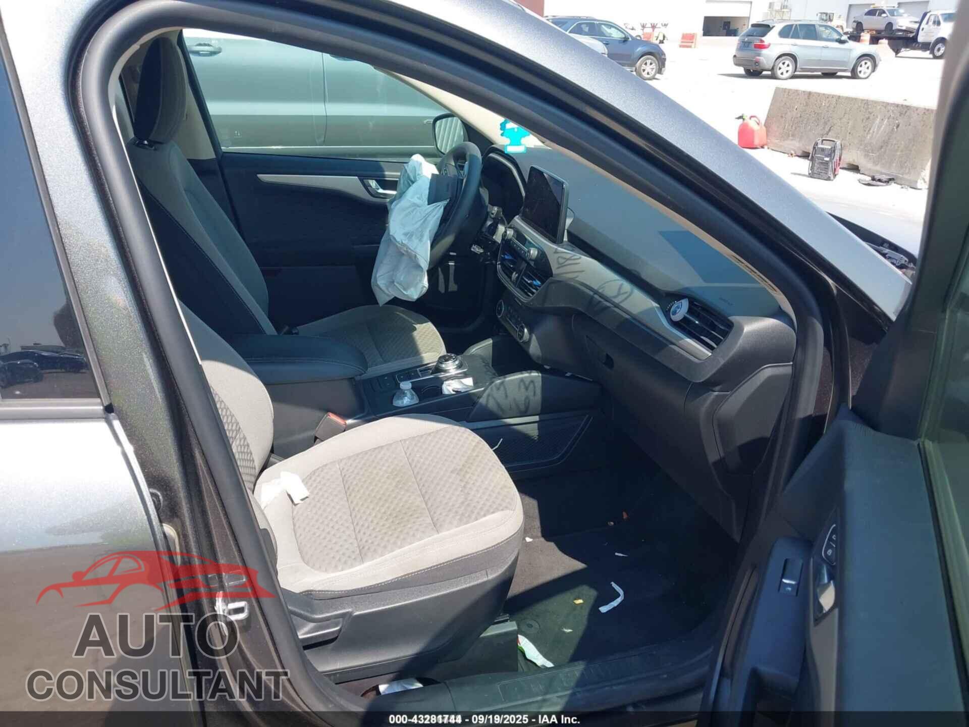 FORD ESCAPE 2020 - 1FMCU0G65LUA38750