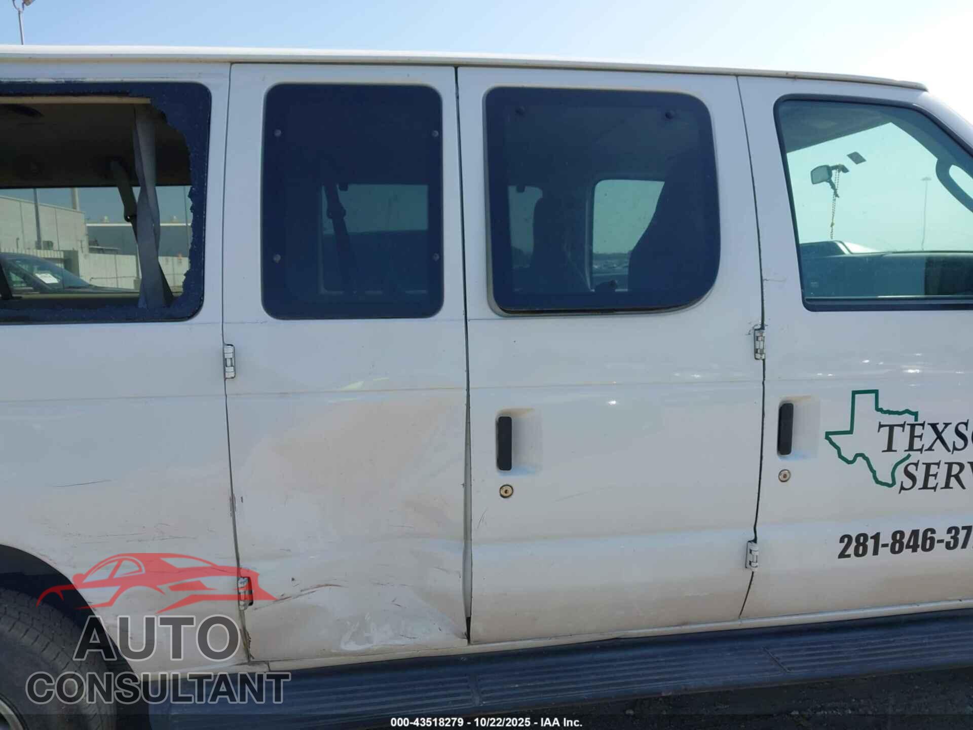 FORD E-350 SUPER DUTY 2011 - 1FBNE3BL0BDB03595