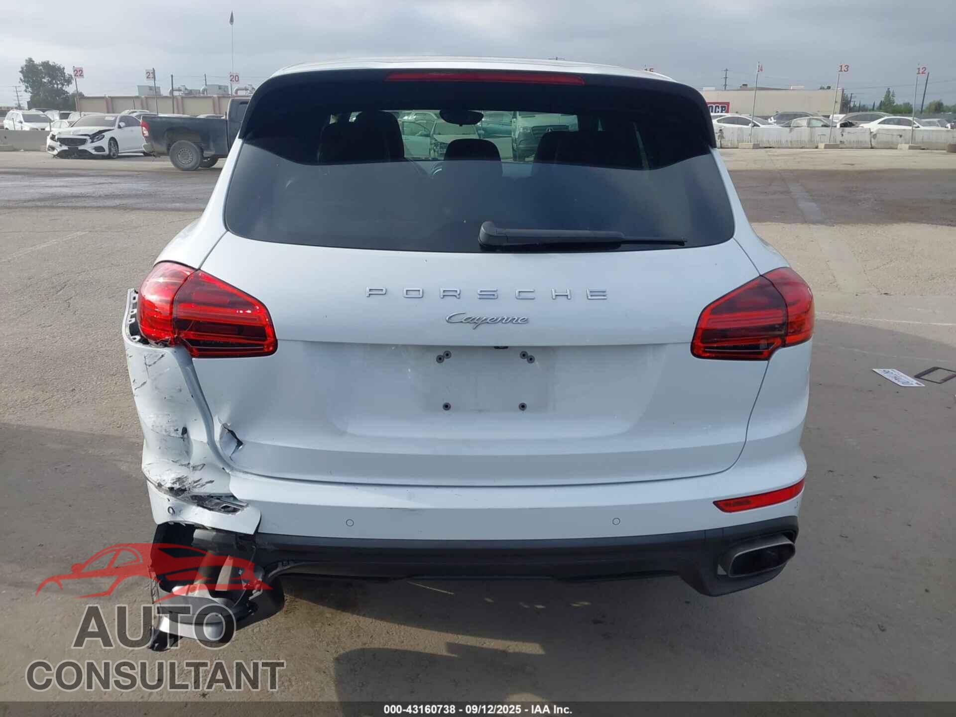 PORSCHE CAYENNE 2016 - WP1AA2A21GLA11027