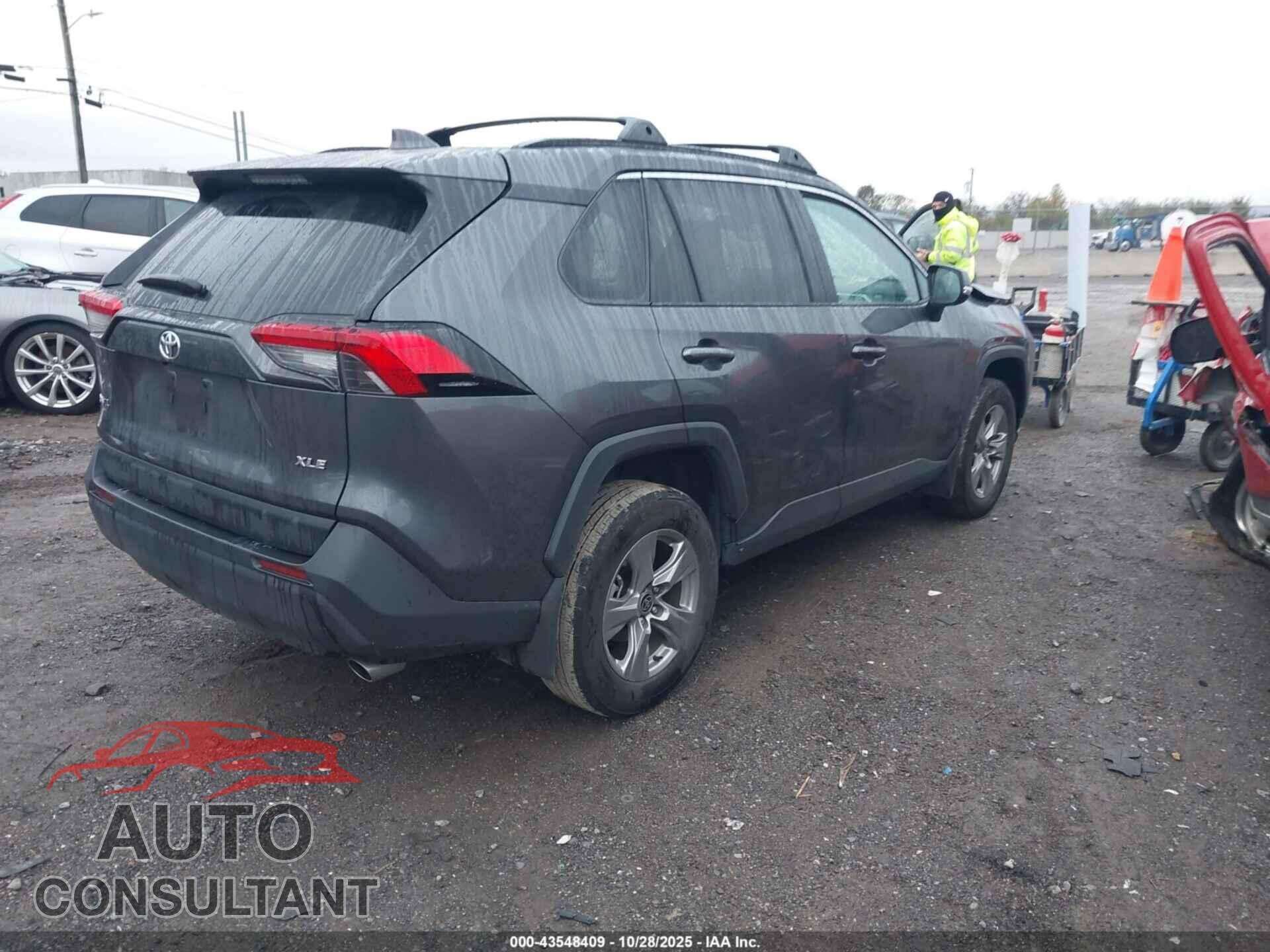 TOYOTA RAV4 2023 - 2T3W1RFV2PC223887