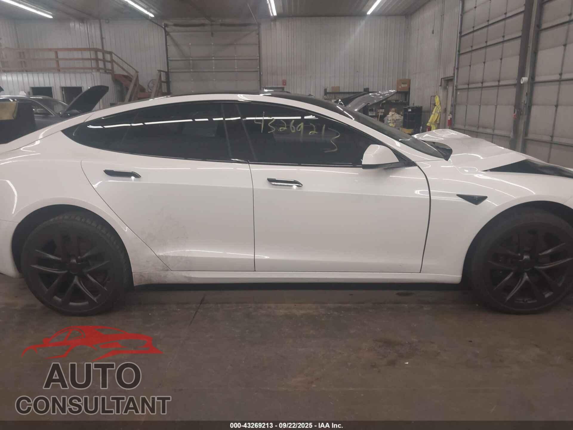 TESLA MODEL S 2021 - 5YJSA1E5XMF432277