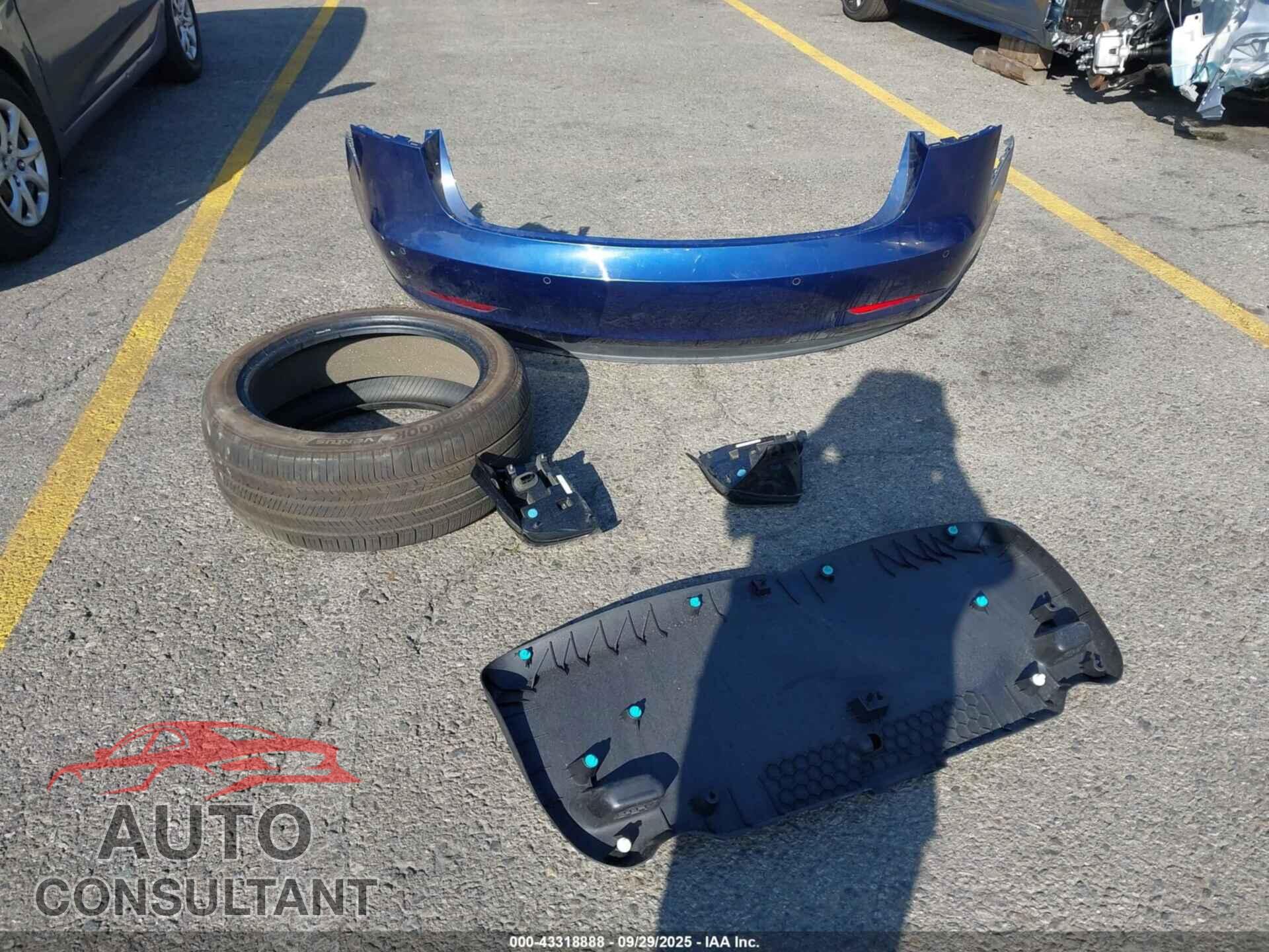 TESLA MODEL 3 2019 - 5YJ3E1EA0KF411862