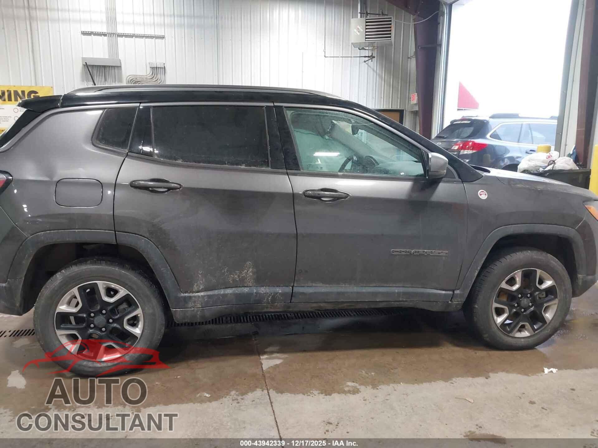 JEEP COMPASS 2018 - 3C4NJDDB8JT207357