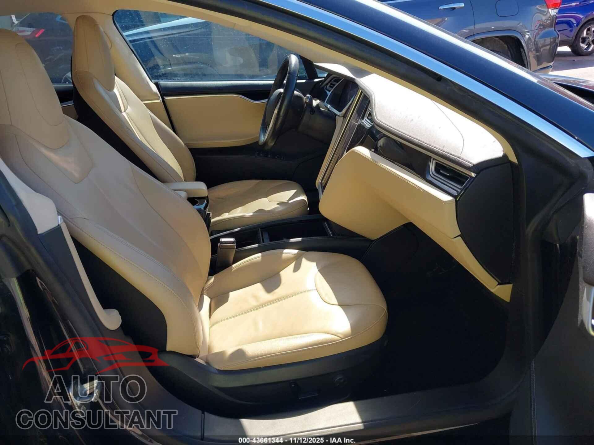 TESLA MODEL S 2014 - 5YJSA1H11EFP30503