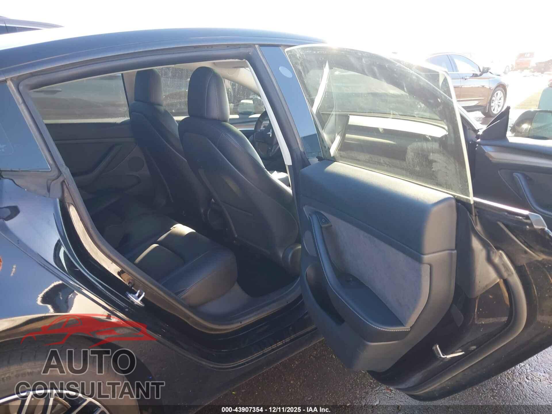 TESLA MODEL 3 2022 - 5YJ3E1EA6NF371663