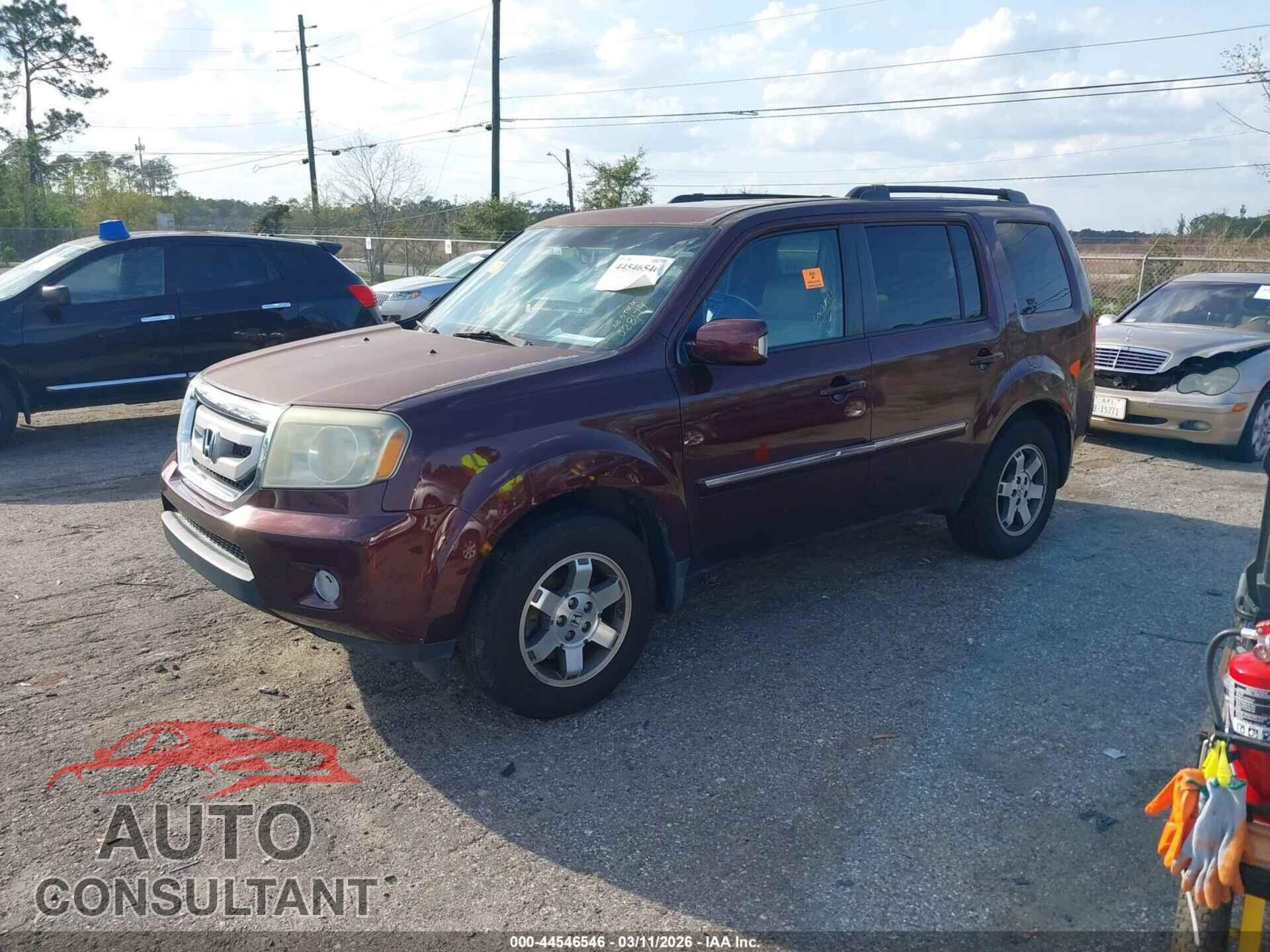 HONDA PILOT 2011 - 5FNYF3H93BB028174