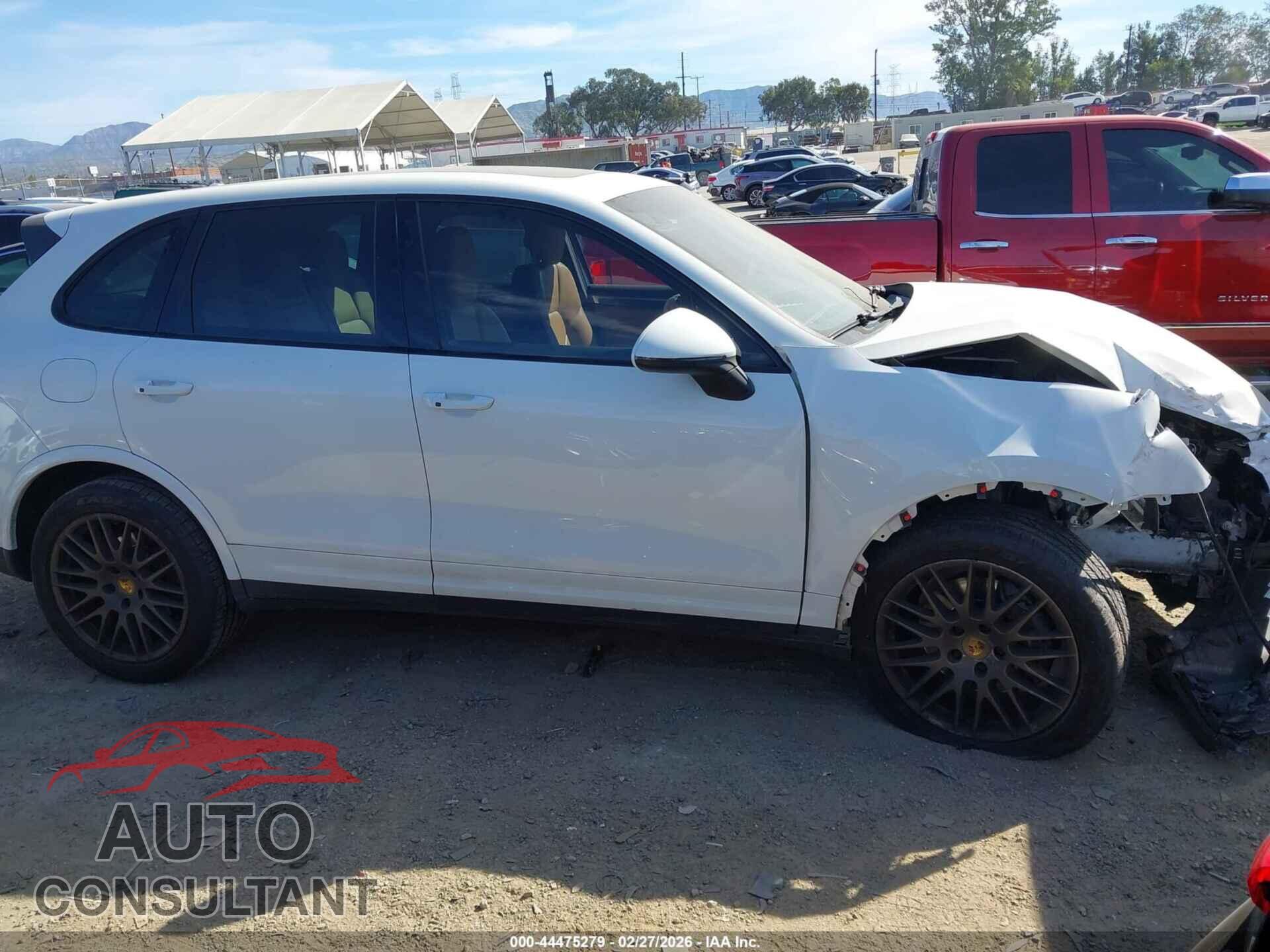 PORSCHE CAYENNE 2017 - WP1AA2A24HKA89034