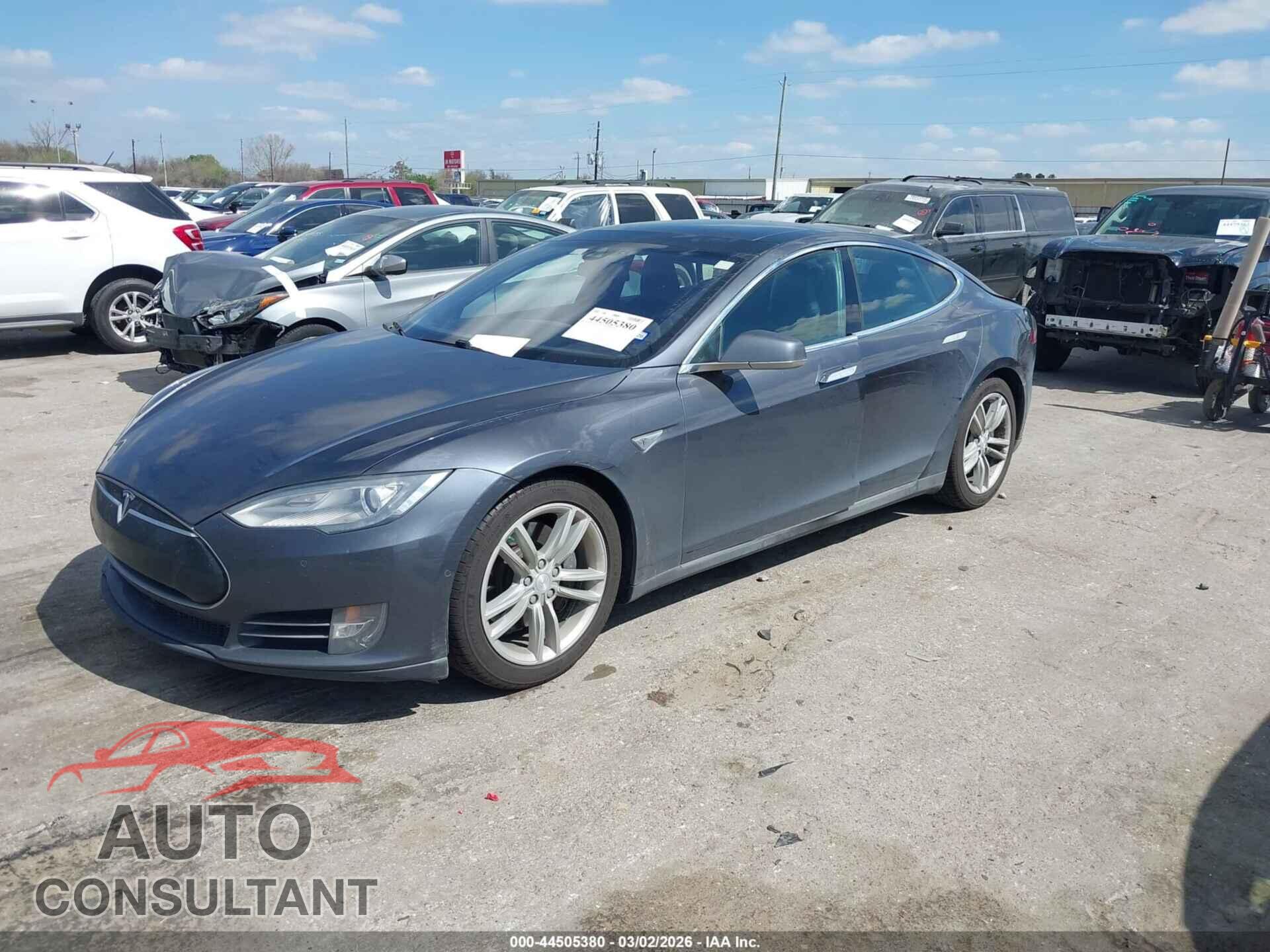 TESLA MODEL S 2015 - 5YJSA1S26FF085821