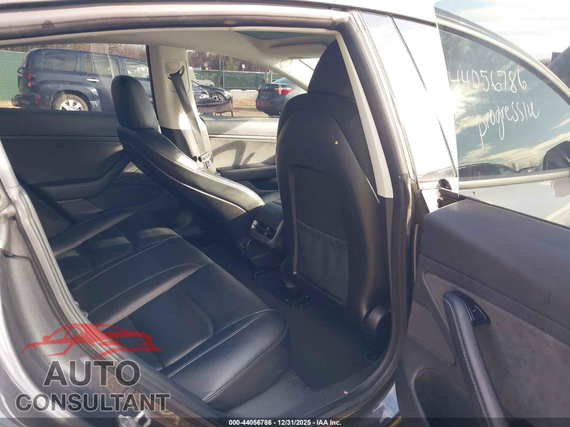 TESLA MODEL 3 2018 - 5YJ3E1EA7JF153712