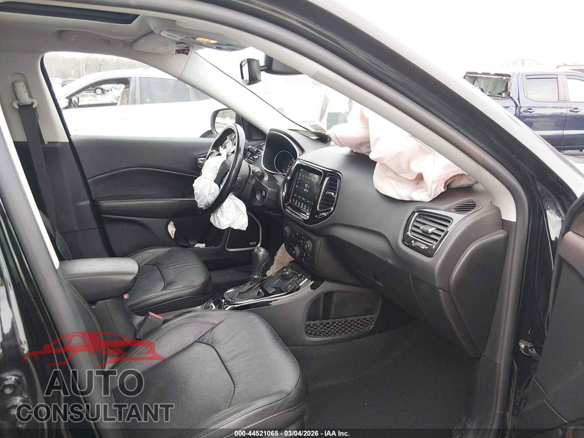 JEEP COMPASS 2021 - 3C4NJDCB1MT549934