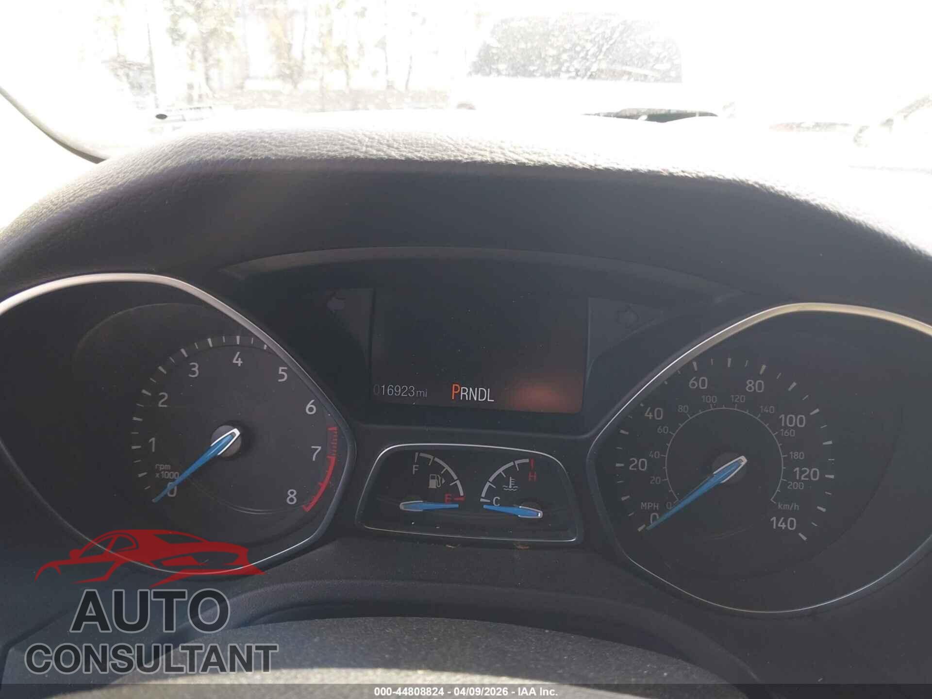 FORD FOCUS 2017 - 1FADP3F25HL325329