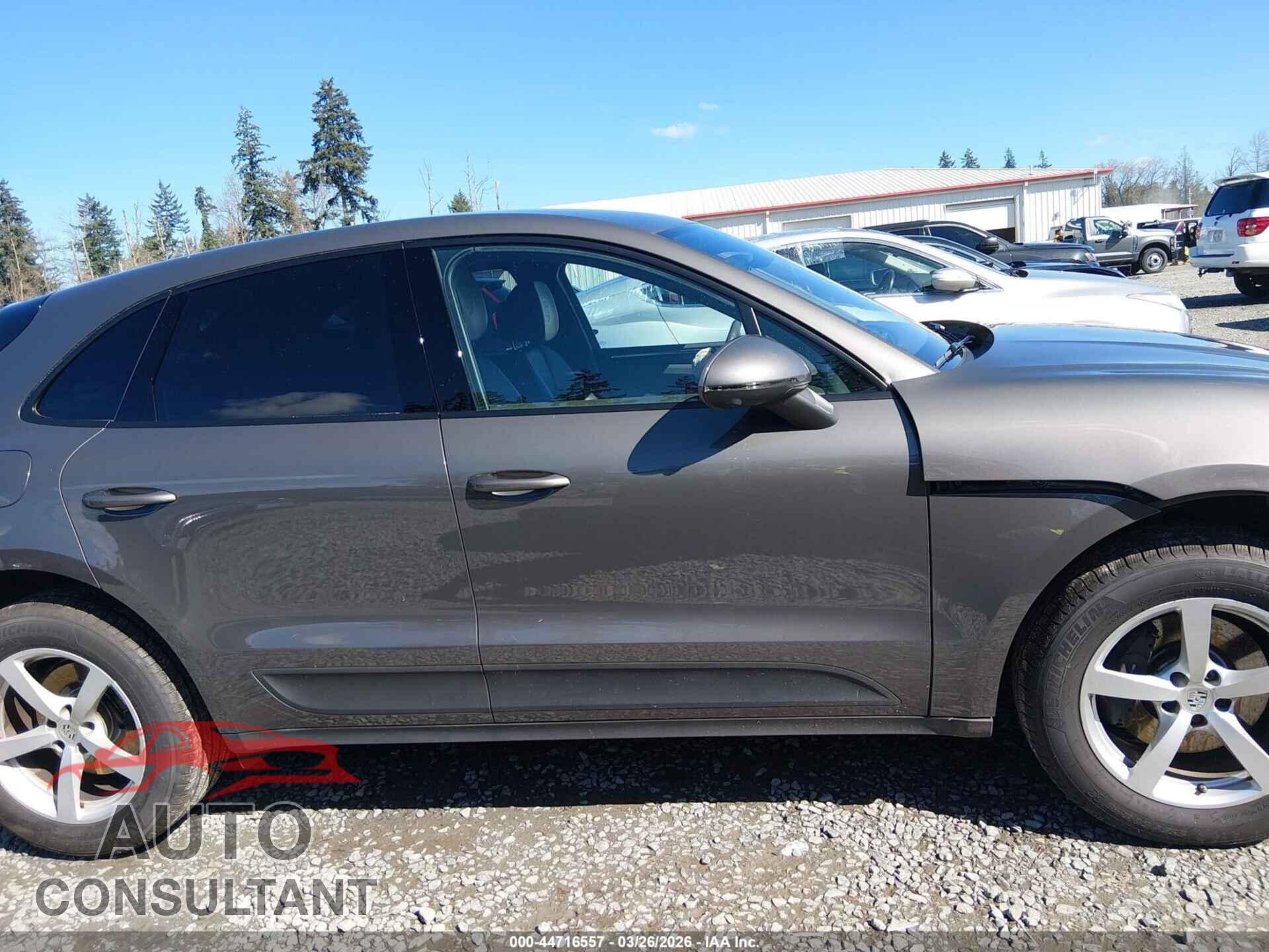 PORSCHE MACAN 2018 - WP1AA2A59JLB23219