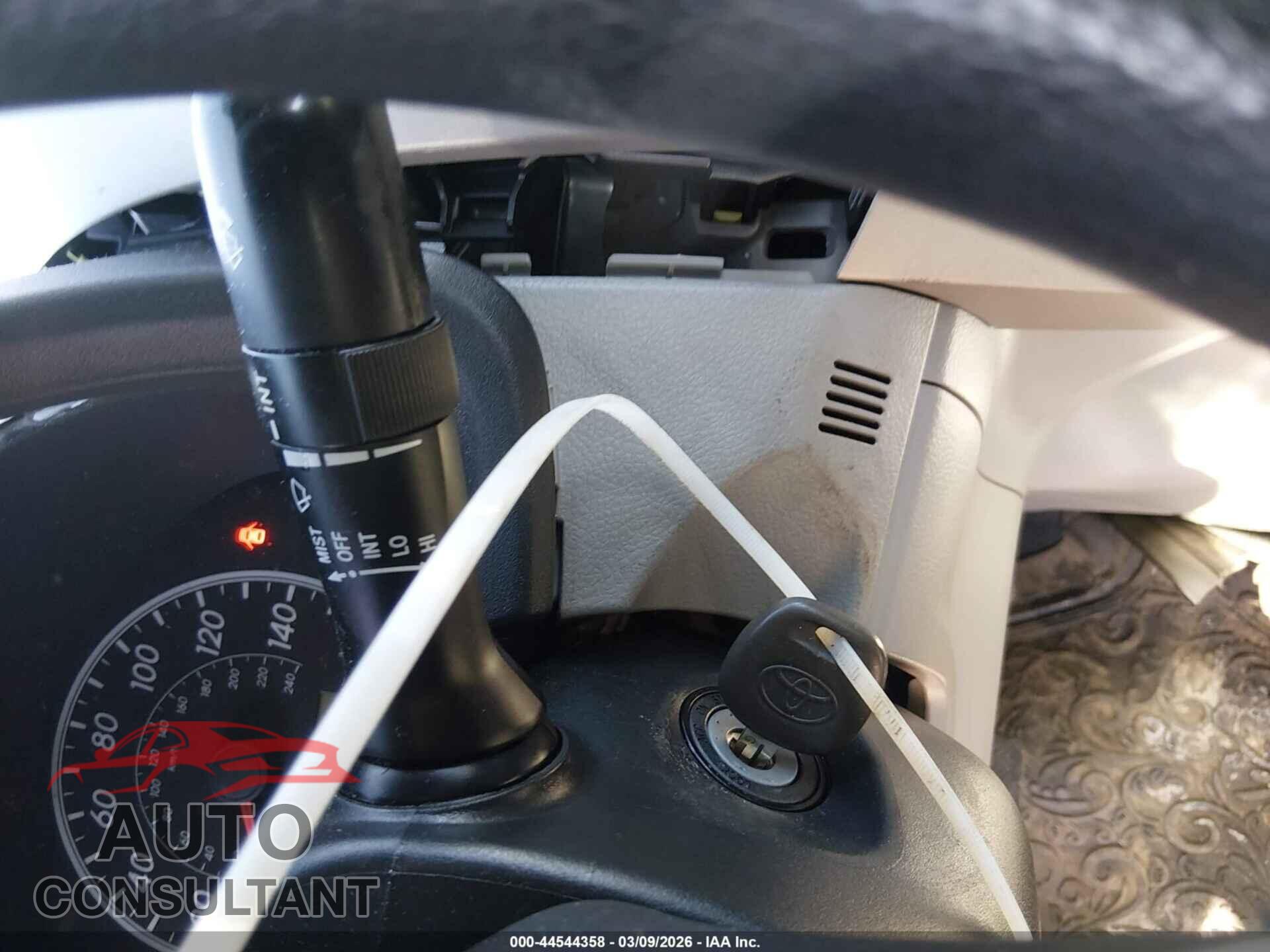 TOYOTA COROLLA 2013 - 2T1BU4EEXDC992166