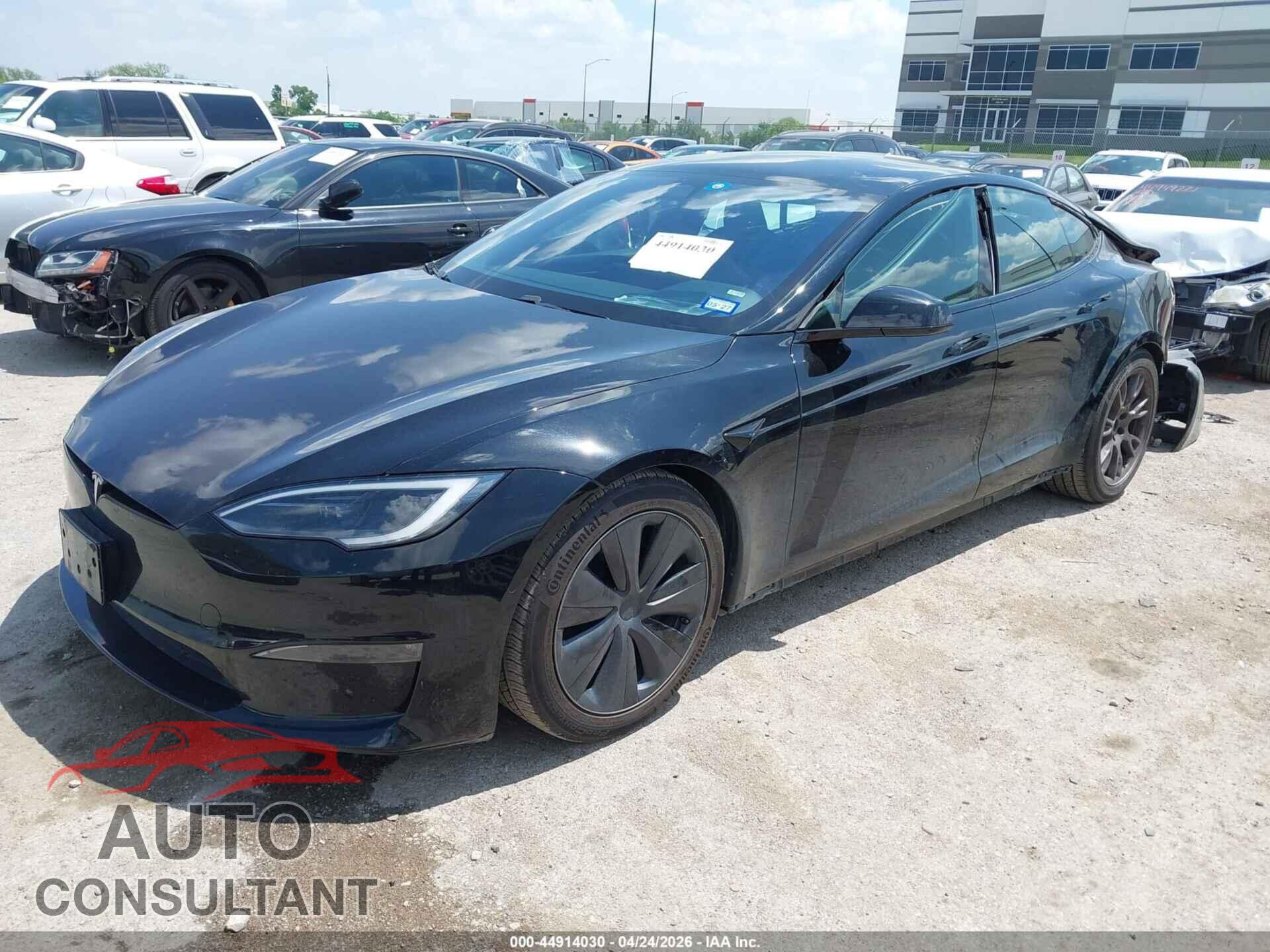 TESLA MODEL S 2022 - 5YJSA1E5XNF476183