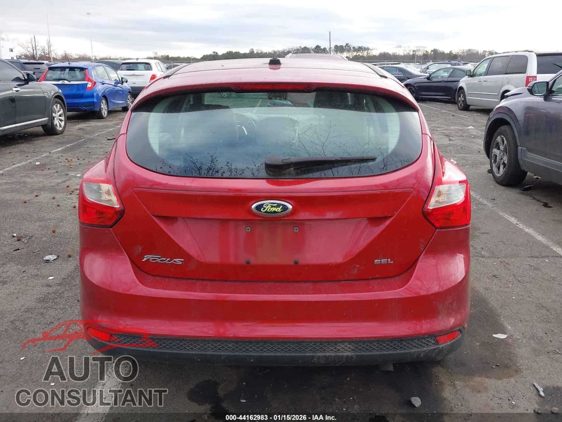 FORD FOCUS 2012 - 1FAHP3M21CL479260