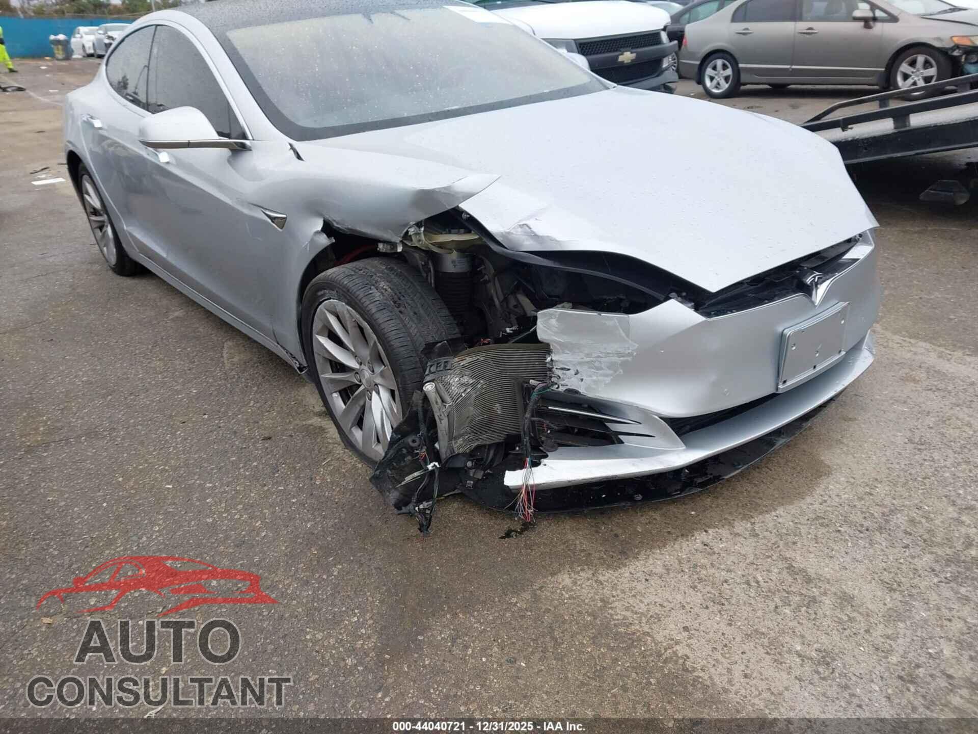 TESLA MODEL S 2018 - 5YJSA1E26JF268785