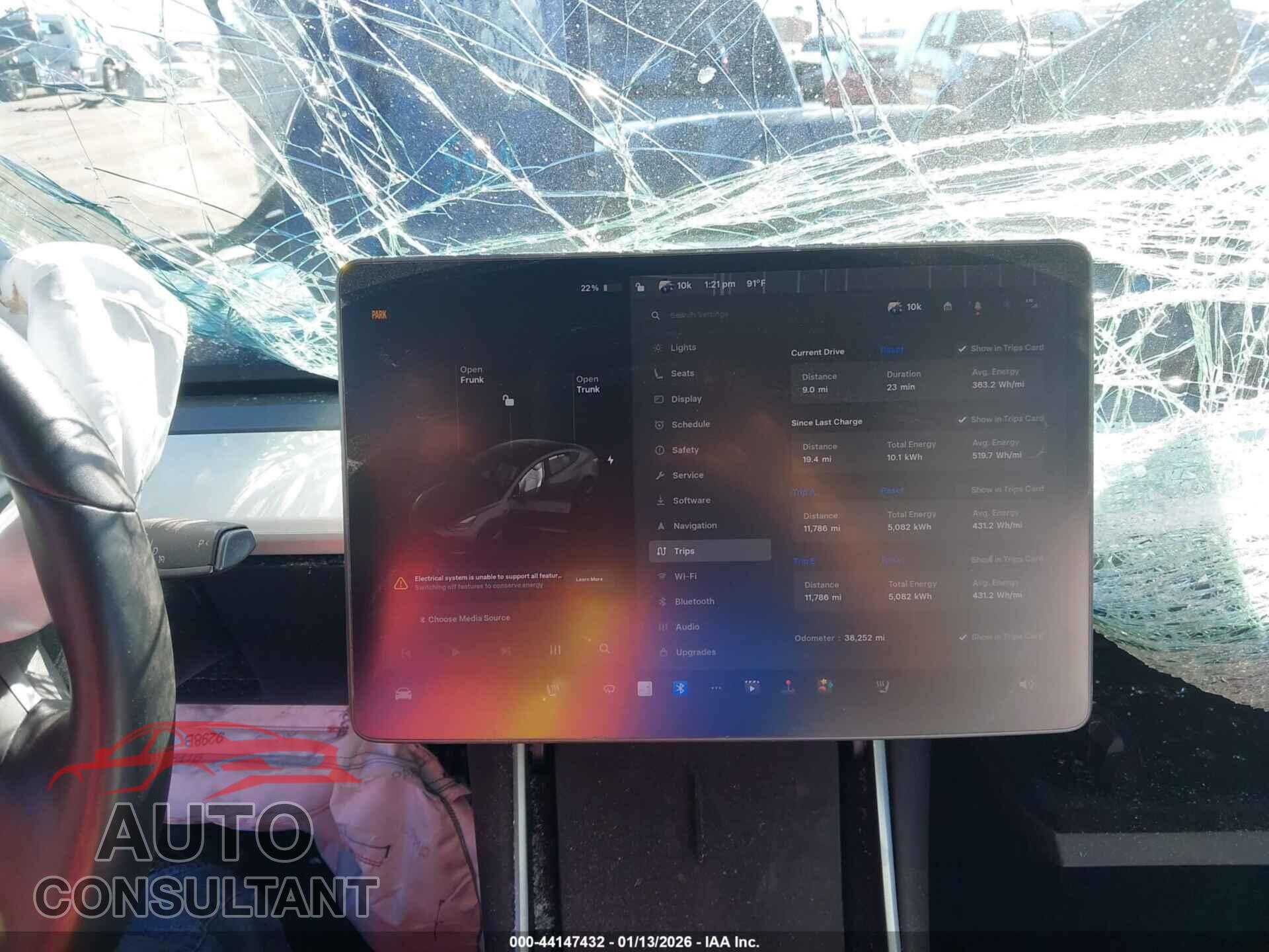 TESLA MODEL 3 2019 - 5YJ3E1EB6KF195279