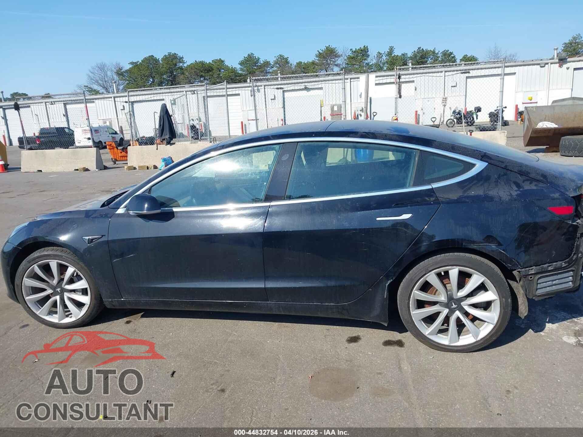 TESLA MODEL 3 2019 - 5YJ3E1EA4KF412366