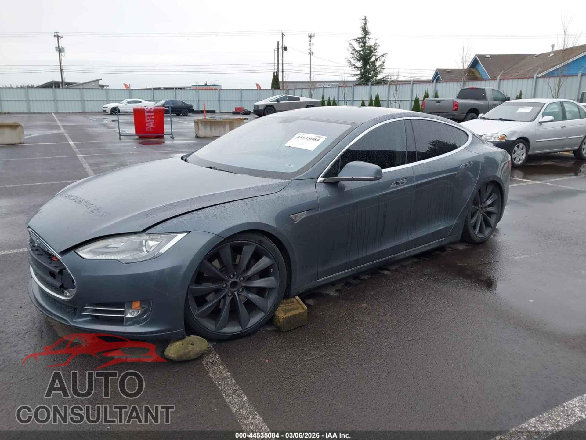 TESLA MODEL S 2013 - 5YJSA1DP9DFP14848