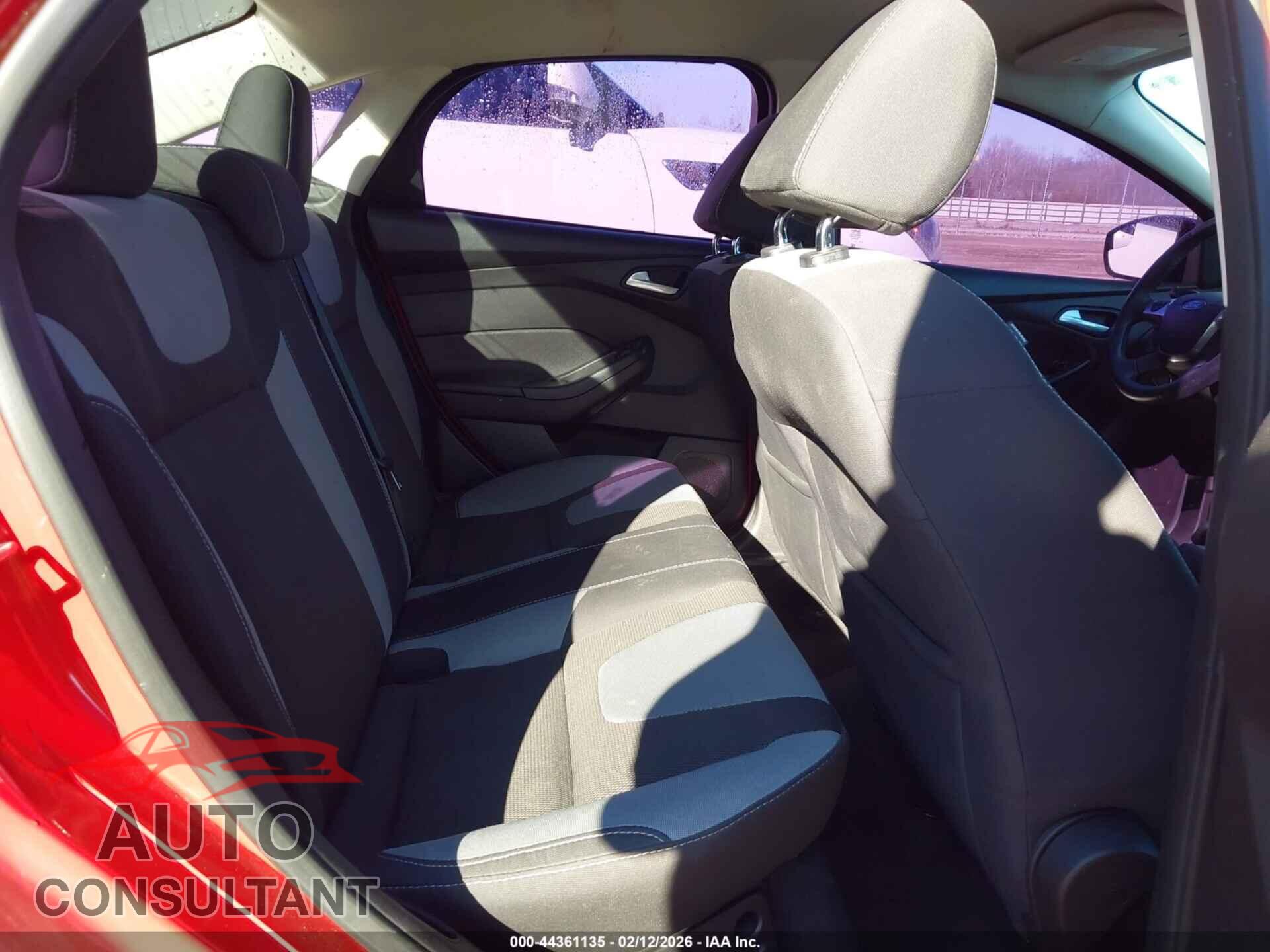FORD FOCUS 2014 - 1FADP3F28EL405316
