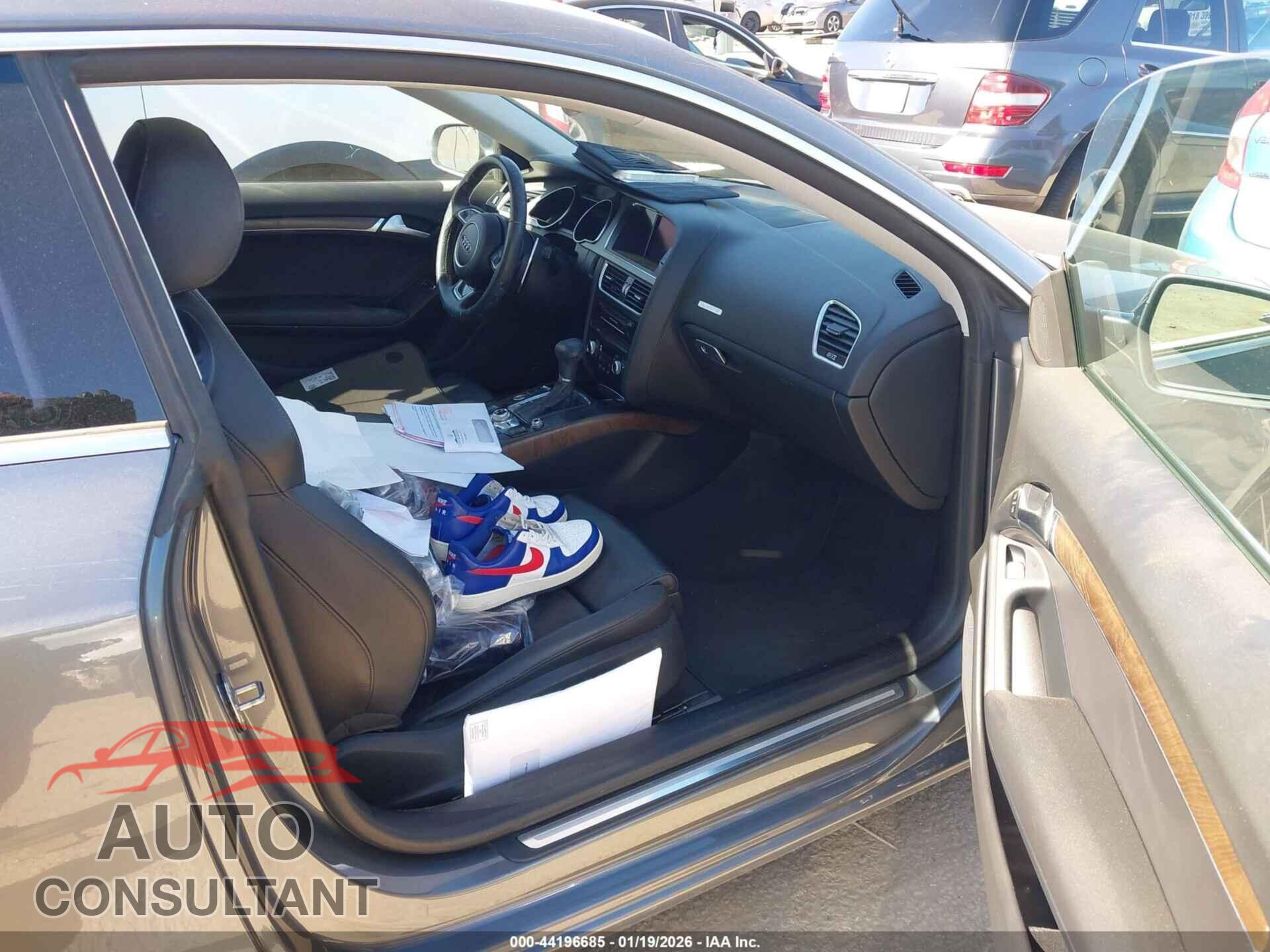 AUDI A5 2013 - WAULFAFR0DA059053