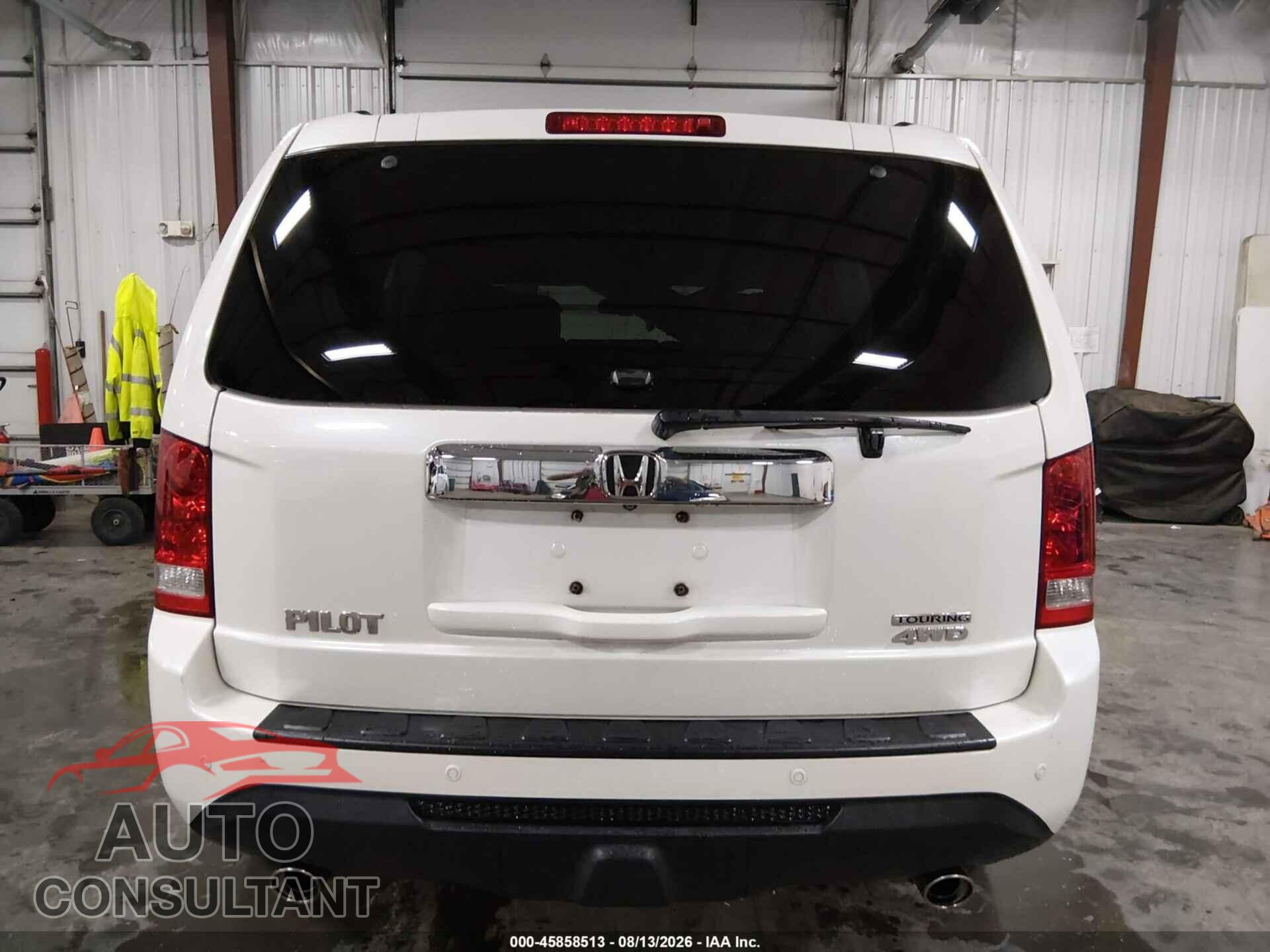 HONDA PILOT 2015 - 5FNYF4H94FB024713
