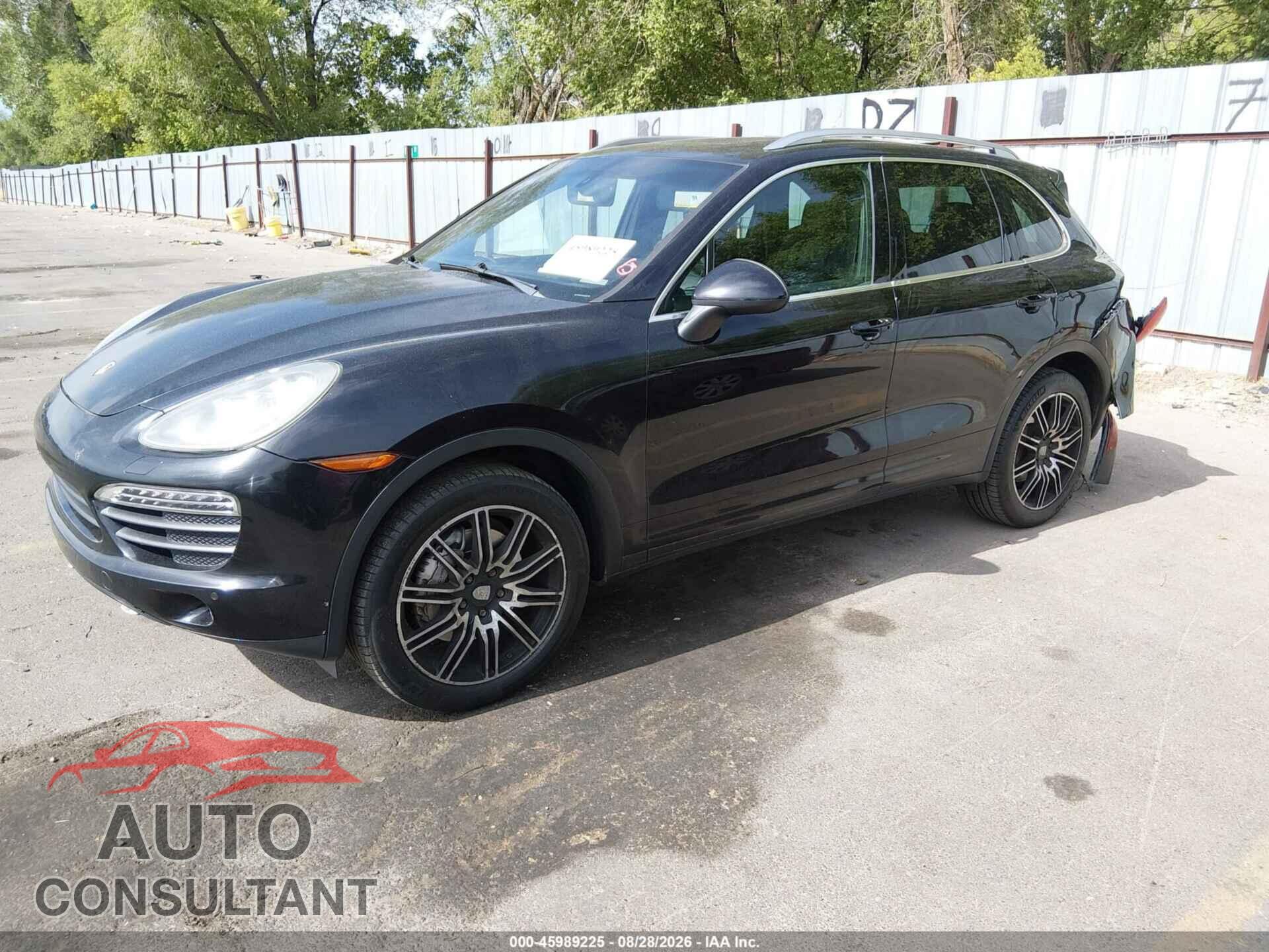 PORSCHE CAYENNE 2012 - WP1AB2A2XCLA41201