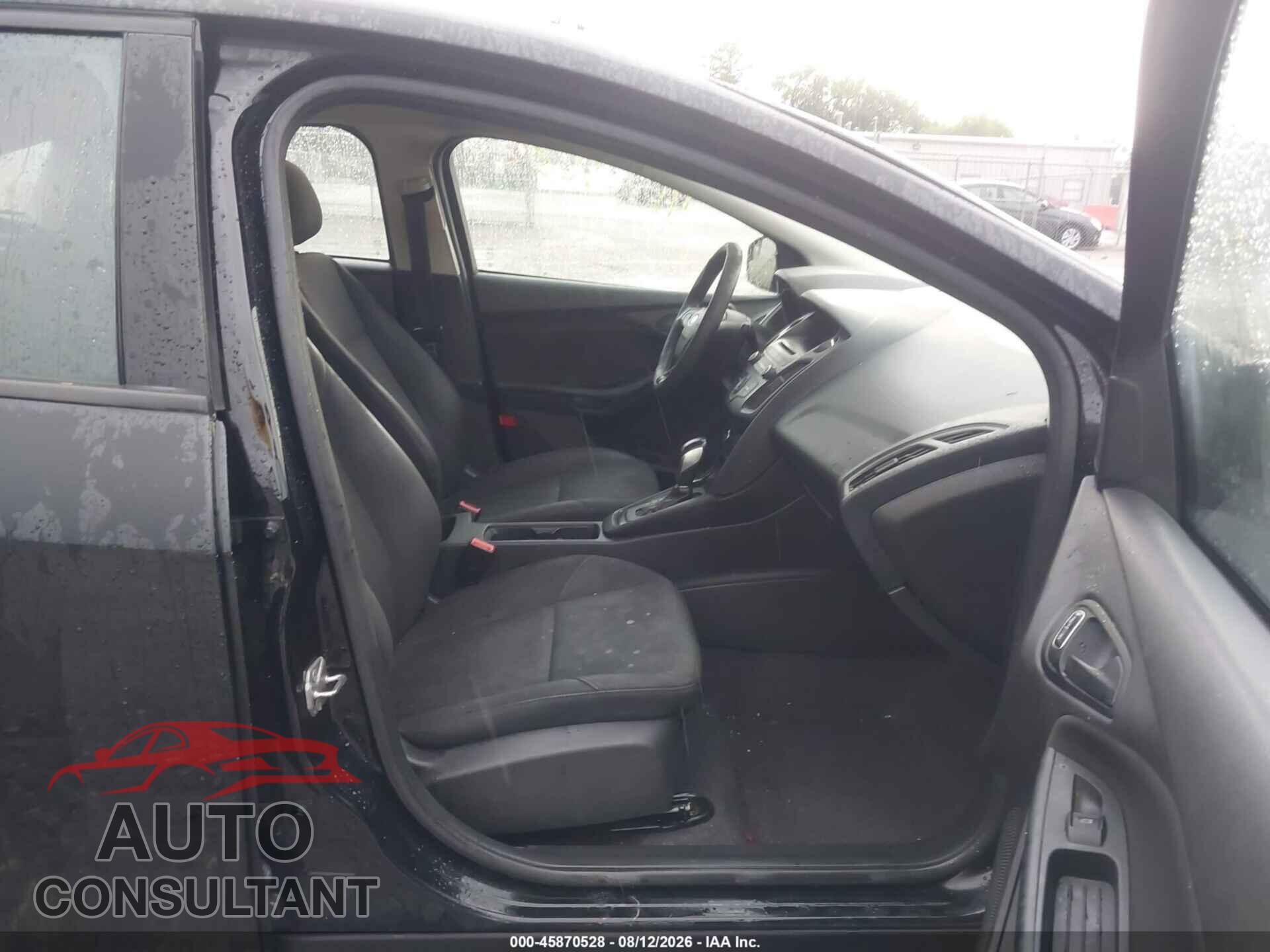 FORD FOCUS 2017 - 1FADP3E26HL213740