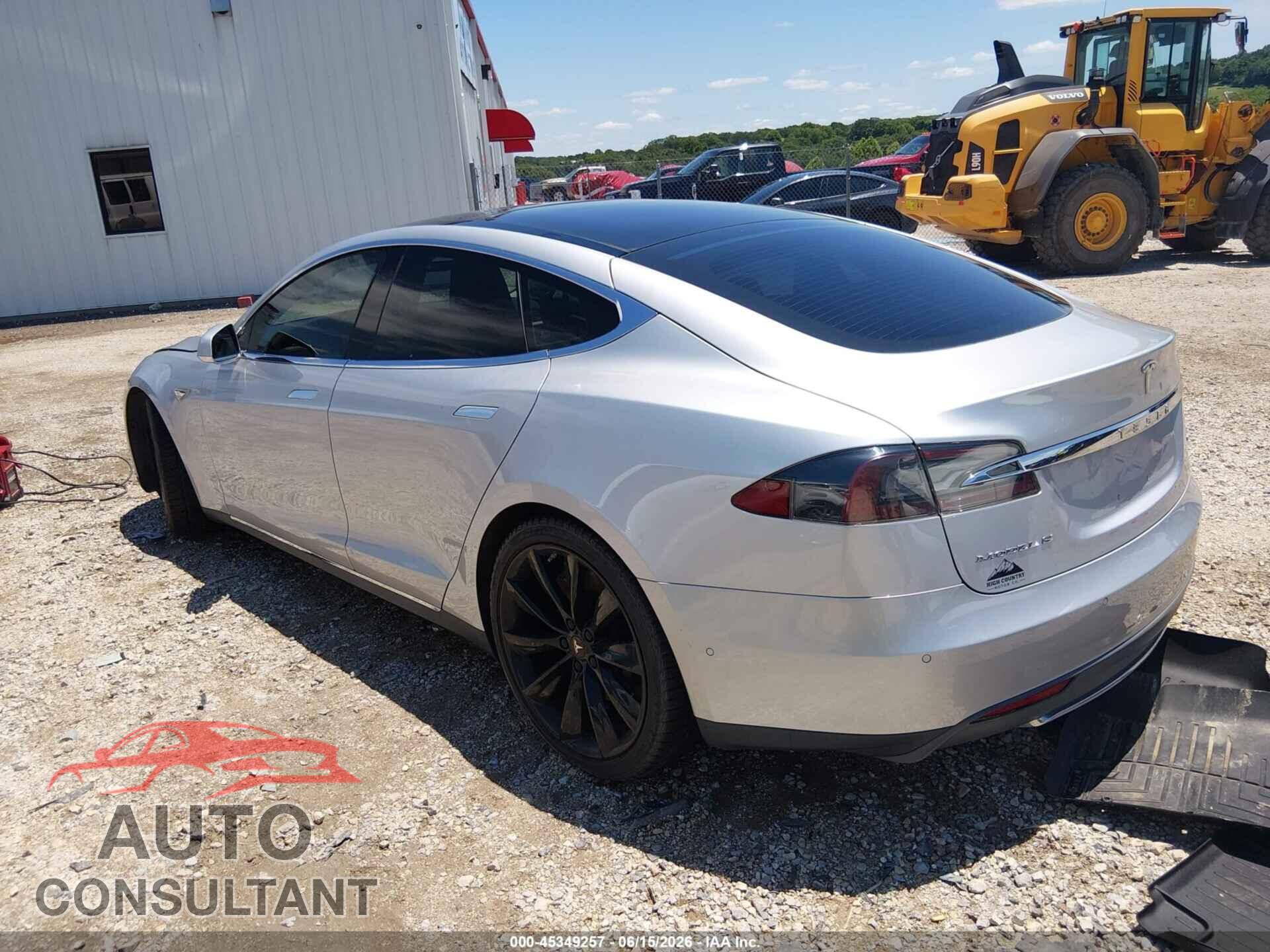 TESLA MODEL S 2015 - 5YJSA1E27FF116425