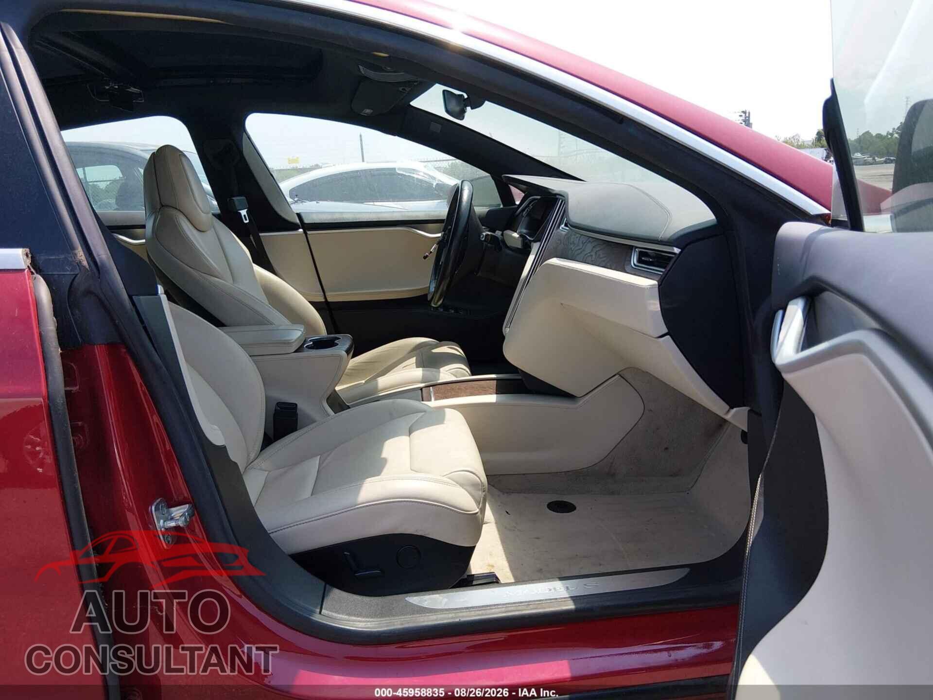 TESLA MODEL S 2017 - 5YJSA1E2XHF215372