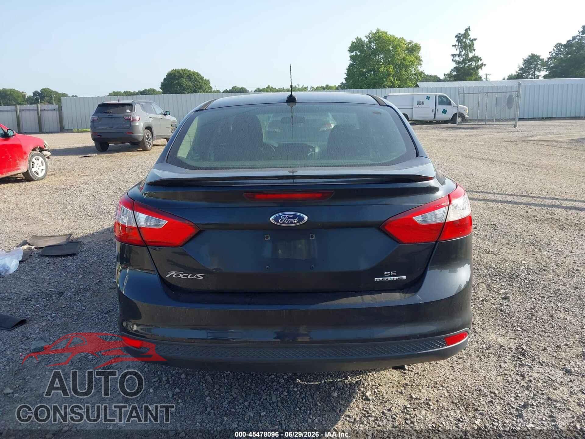 FORD FOCUS 2014 - 1FADP3F2XEL274759
