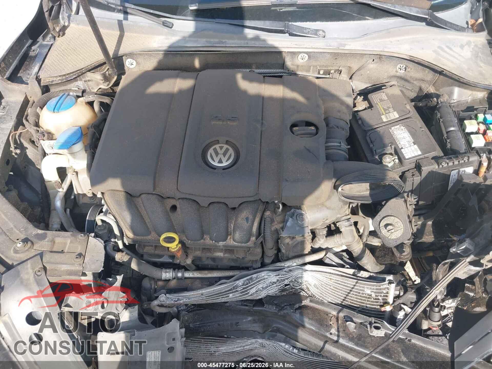 VOLKSWAGEN PASSAT 2014 - 1VWBP7A32EC002664