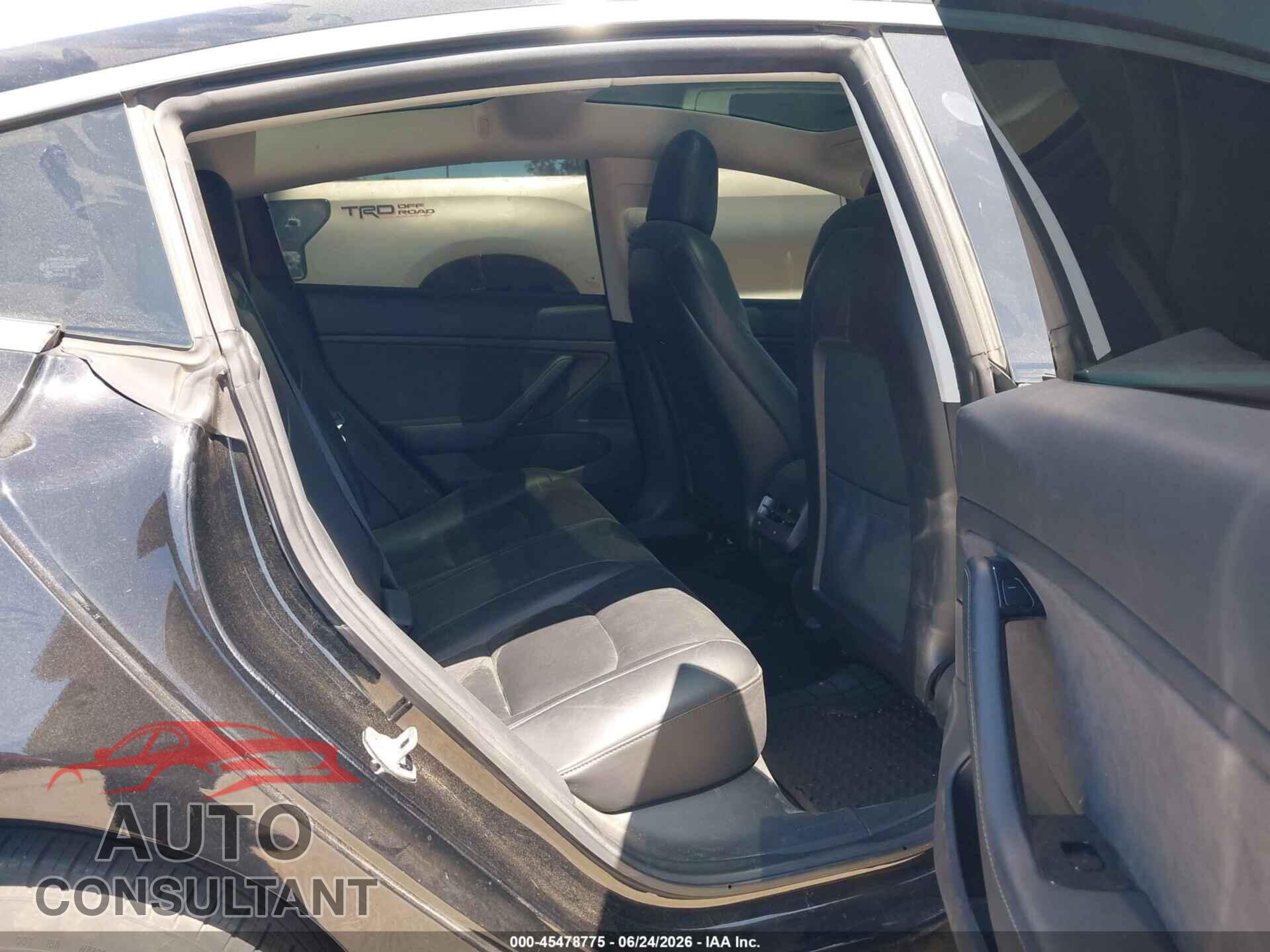 TESLA MODEL 3 2019 - 5YJ3E1EA3KF321475