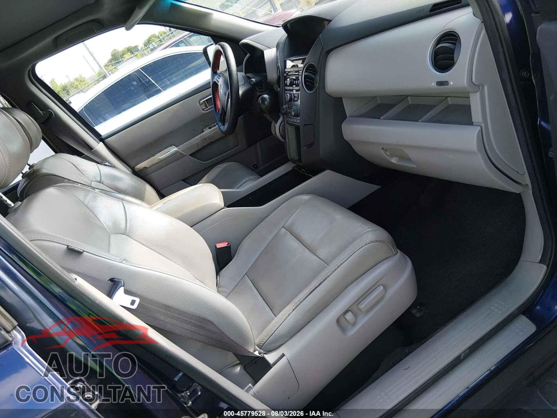 HONDA PILOT 2013 - 5FNYF3H52DB005260