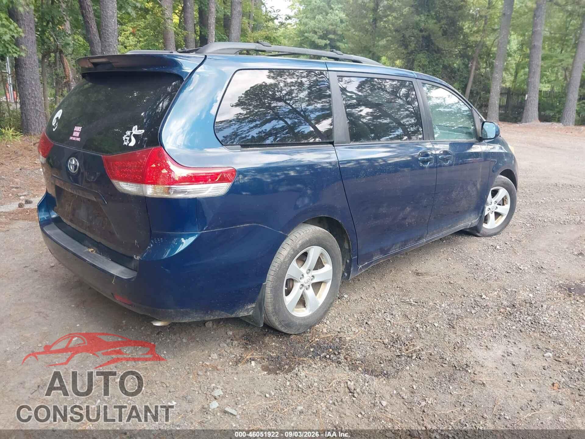 TOYOTA SIENNA 2011 - 5TDKK3DC7BS172339