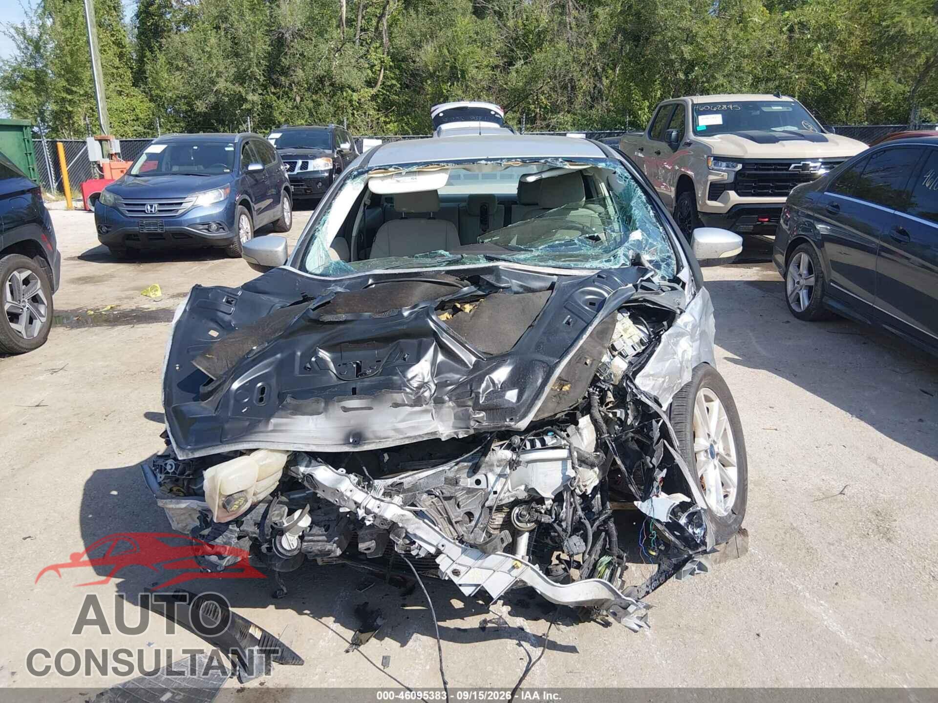 FORD FOCUS 2015 - 1FADP3F2XFL343984