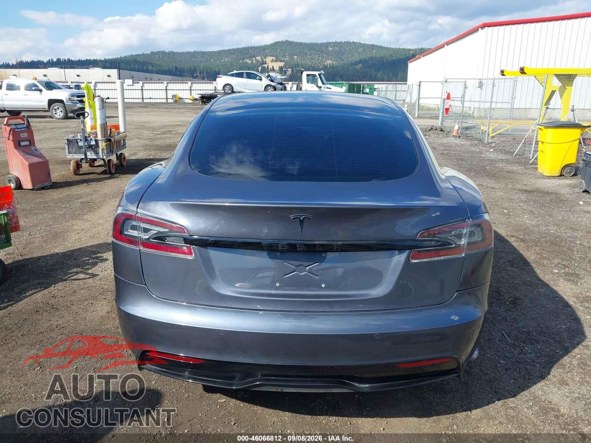 TESLA MODEL S 2021 - 5YJSA1E56MF428310