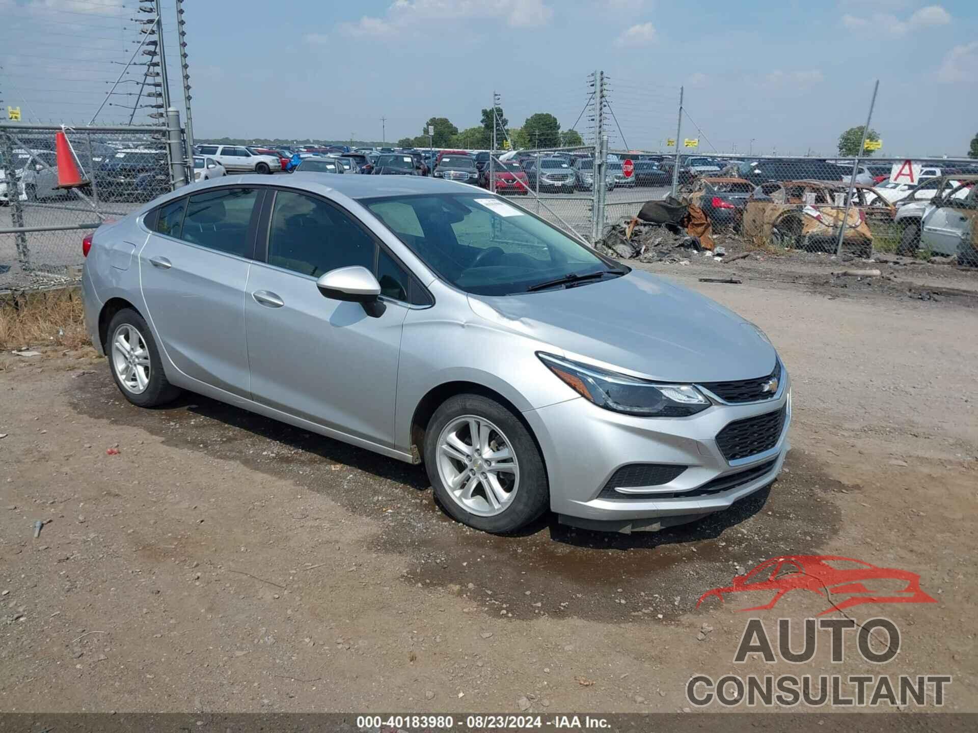 CHEVROLET CRUZE 2018 - 1G1BE5SMXJ7230007