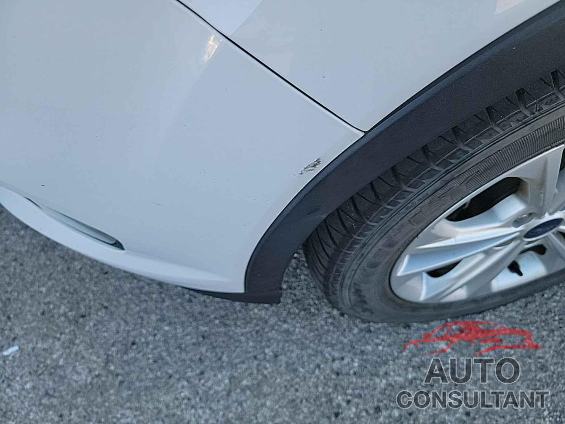 FORD ESCAPE 2017 - 1FMCU0GD9HUA62751