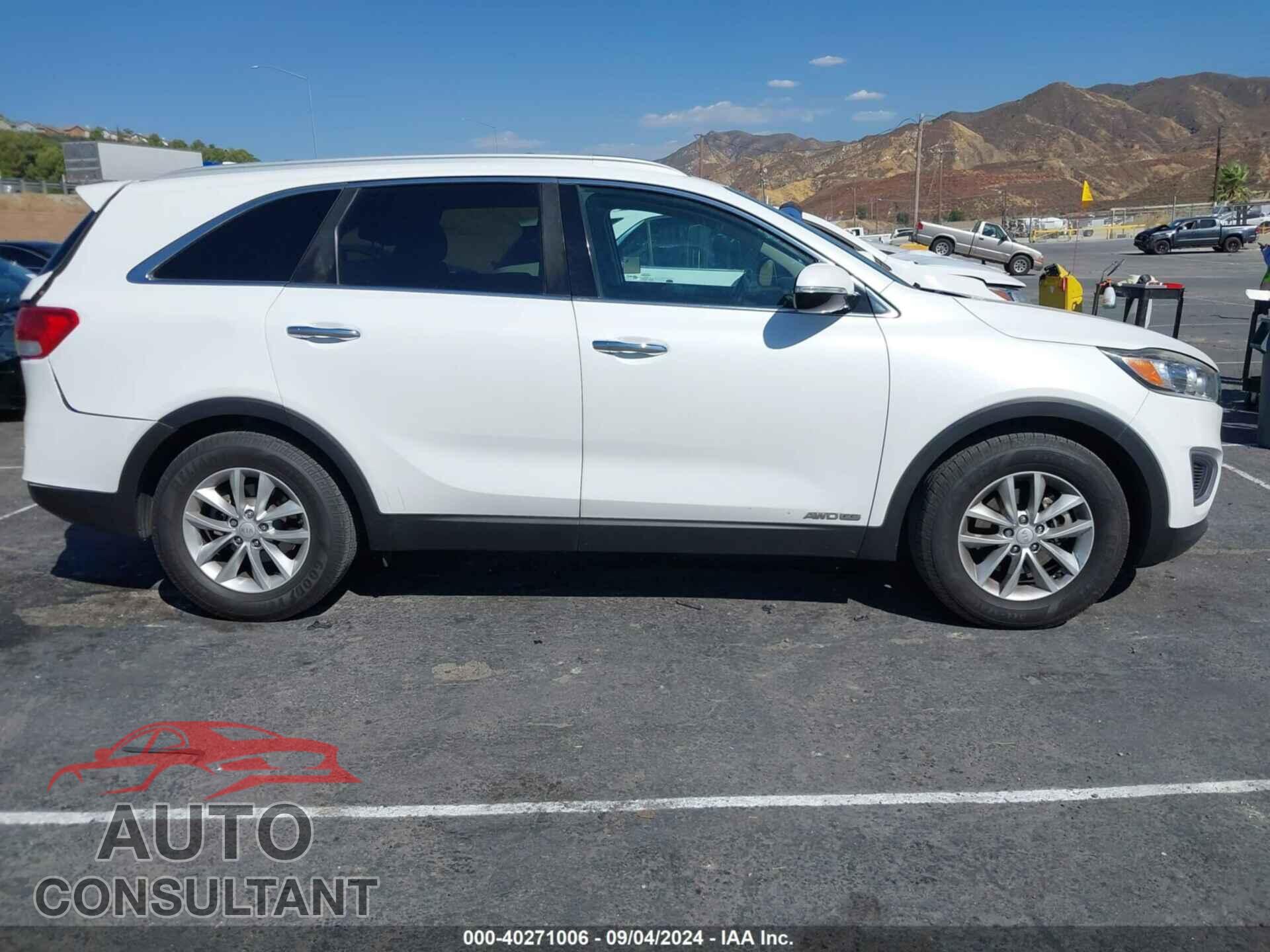 KIA SORENTO 2018 - 5XYPGDA58JG429278