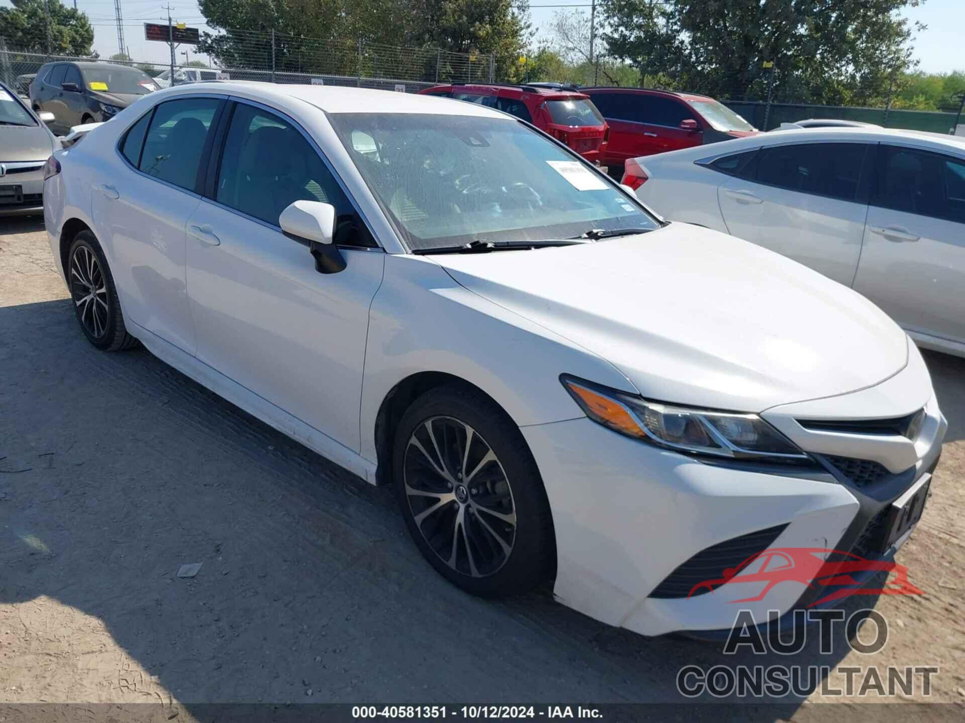 TOYOTA CAMRY 2018 - 4T1B11HK0JU084411